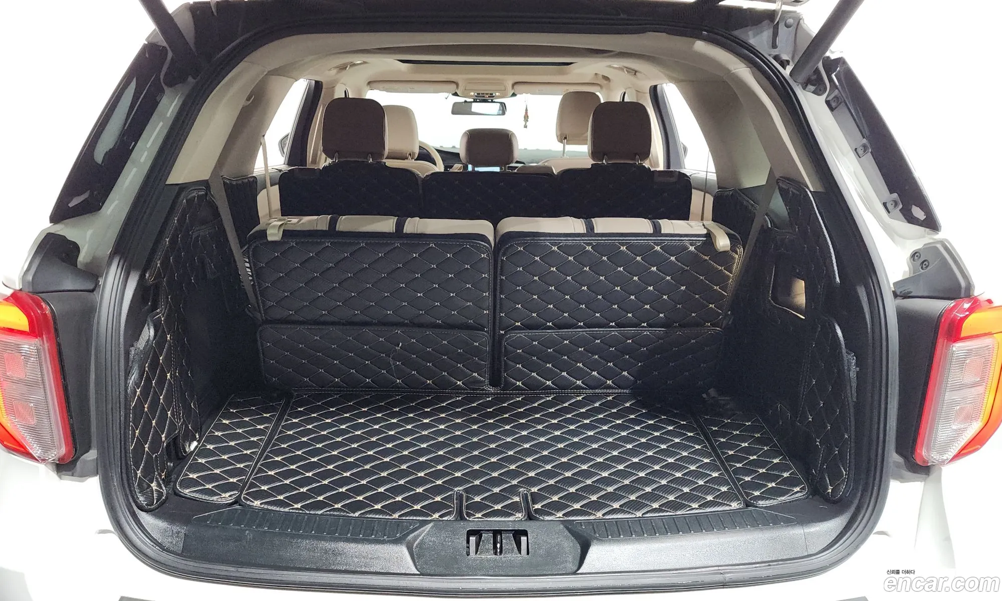 Ford Explorer 6th Gen 2021 1FMSK8FH9MGA98114 — 9