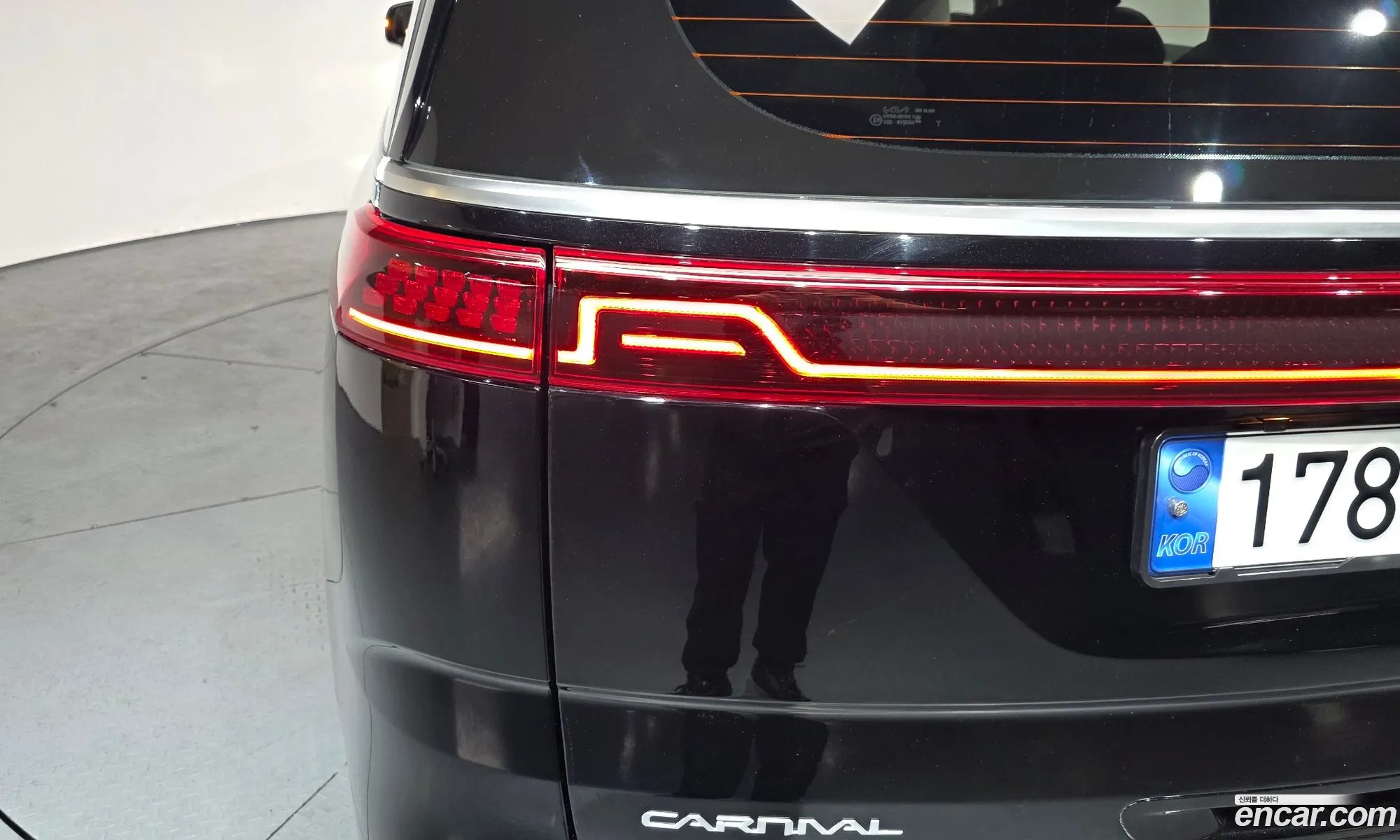 Kia Carnival 2022 — 32
