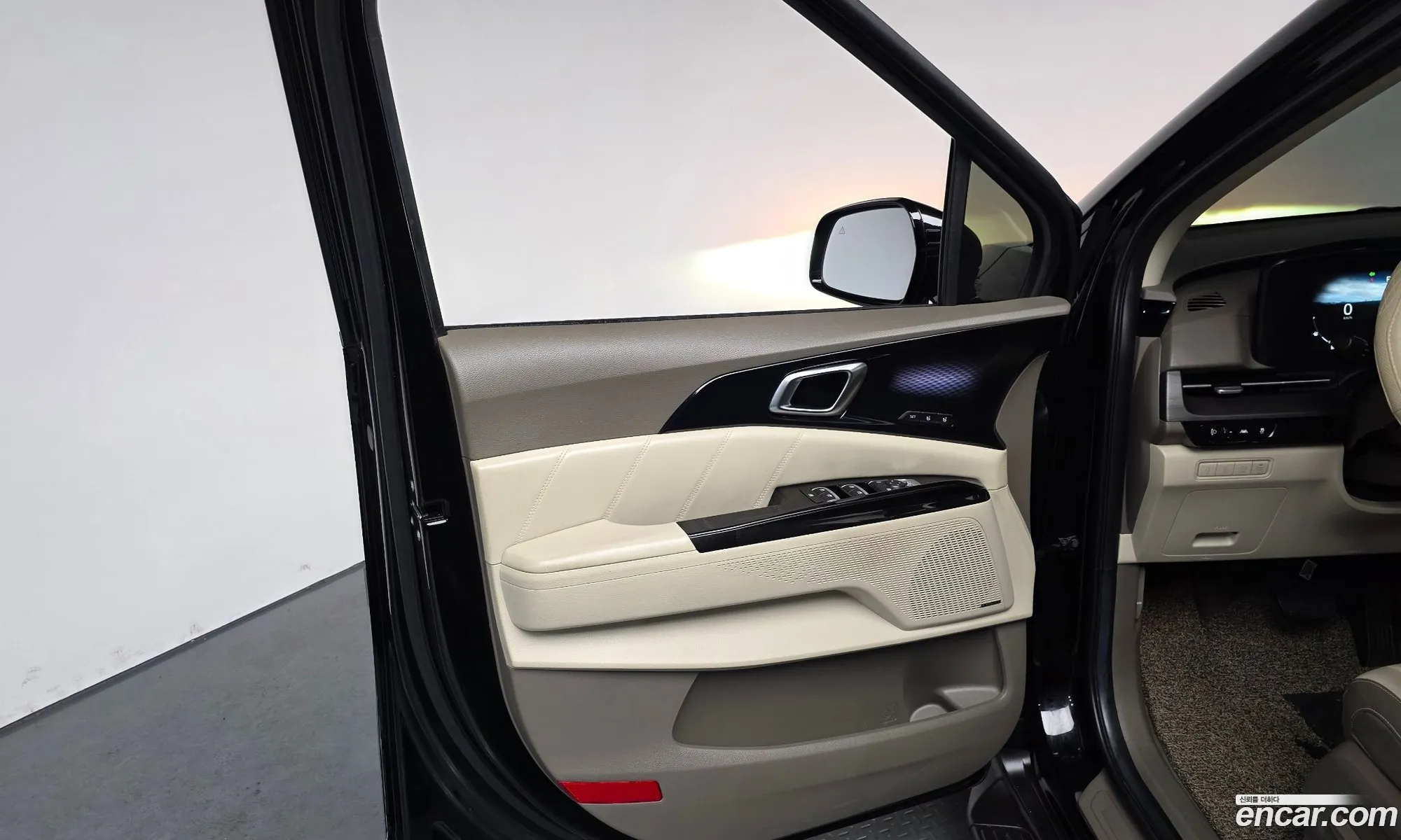 Kia Carnival 2022 — 33