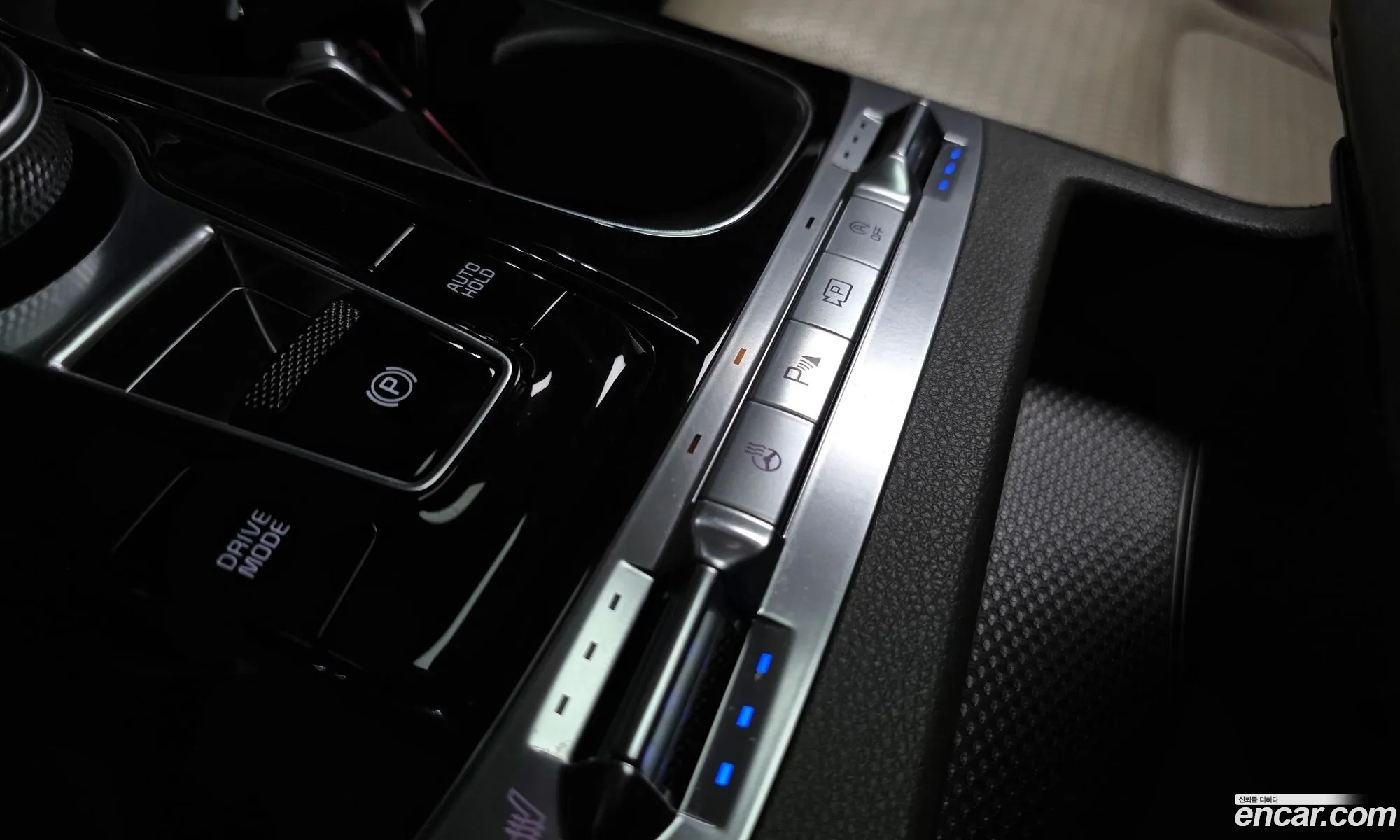 Kia Carnival 2022 — 17