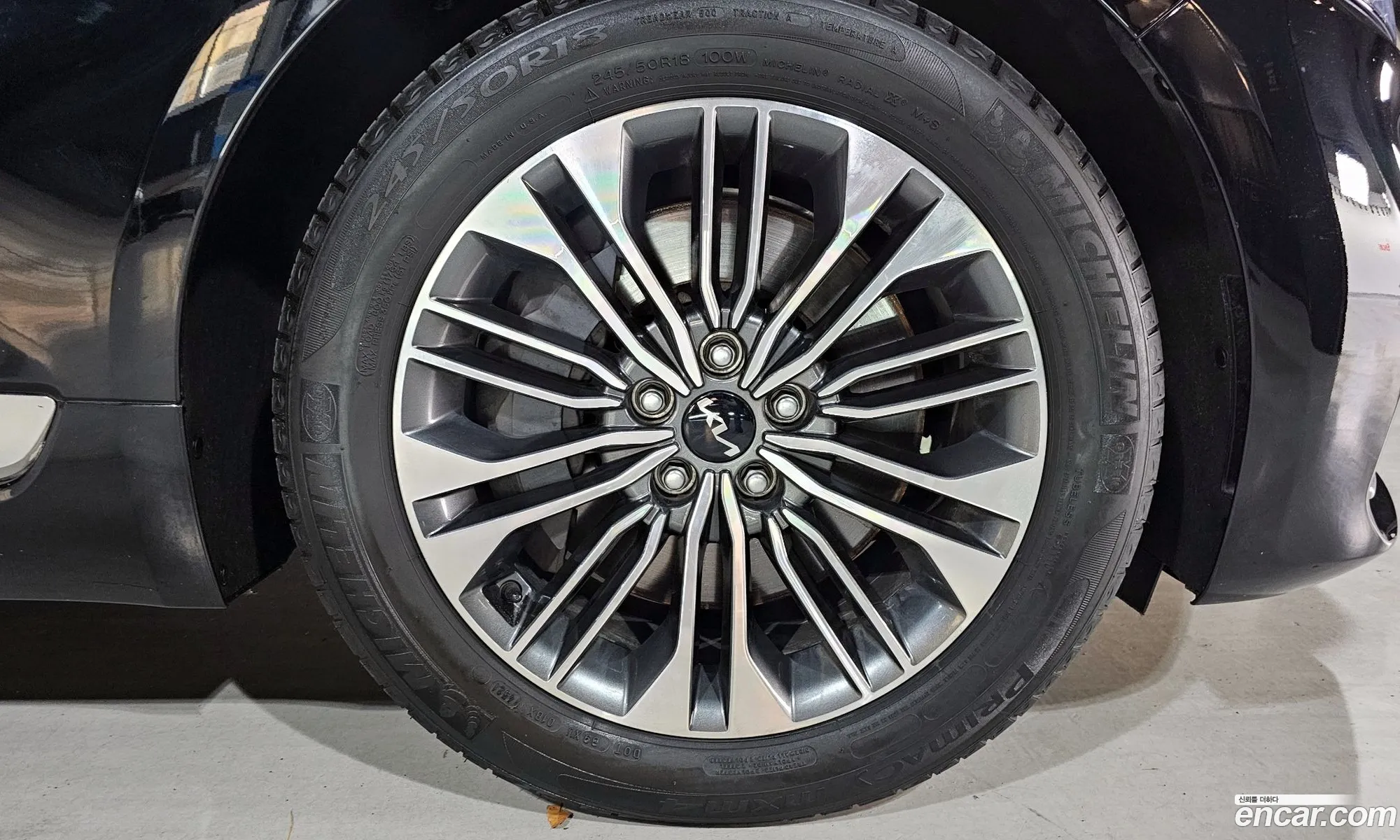 Kia K9 2023 — 26