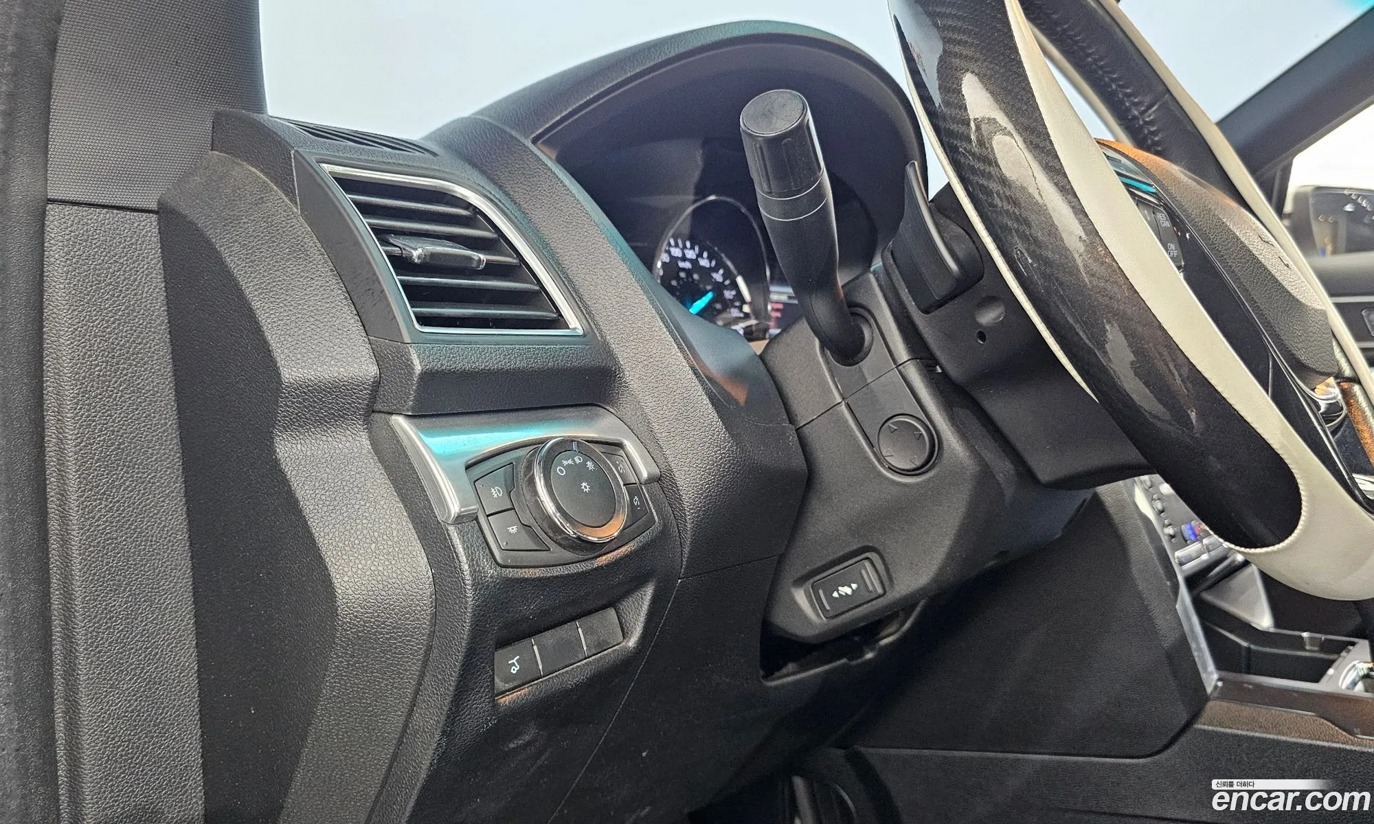 Ford Explorer 2016 1FM5K8FH7GGC68438 — 13