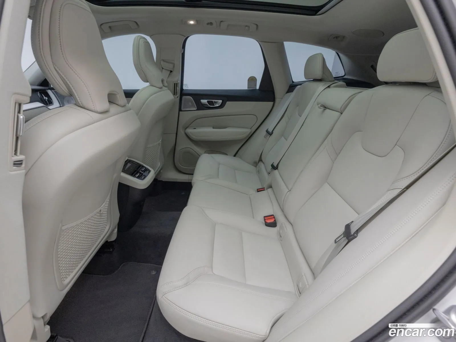 Volvo XC60 2025 — 13