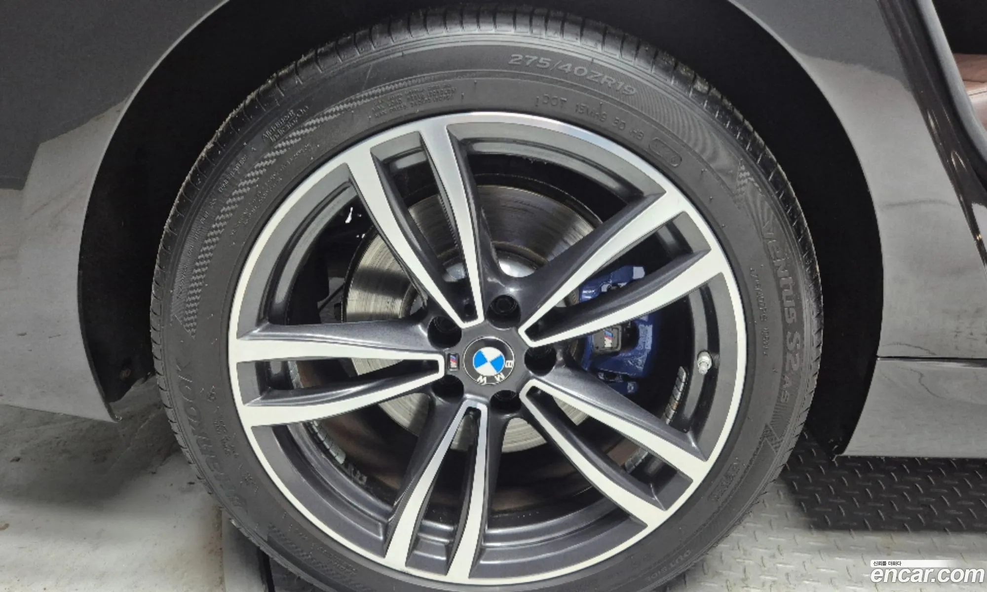 BMW 6 Series GT 2023 — 6