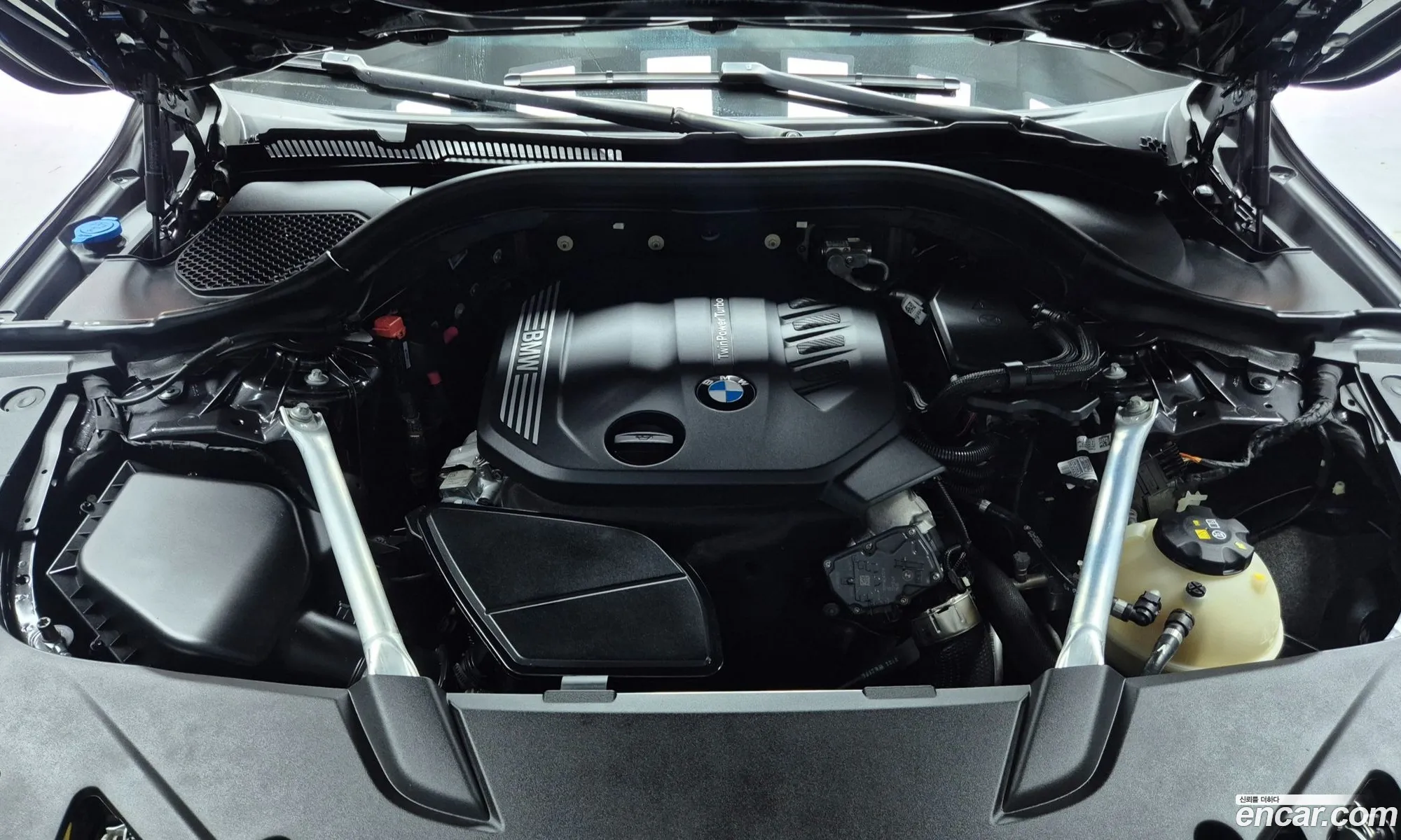 BMW 6 Series GT 2023 — 18