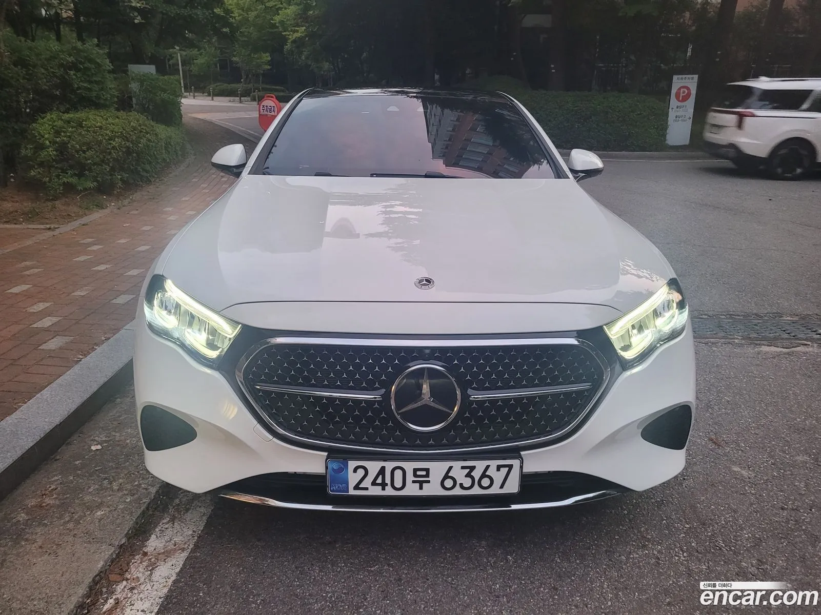 Mercedes-Benz E-Class W214 2025 — 5