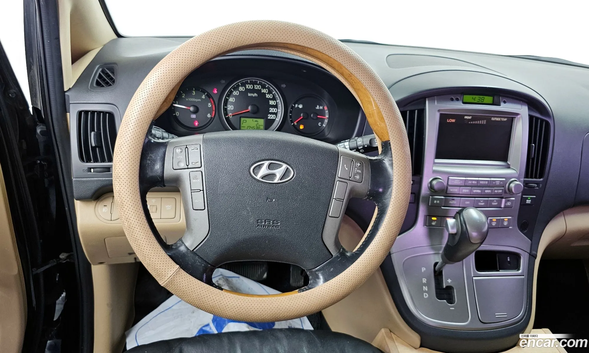 Hyundai Grand Starex 2010 — 12