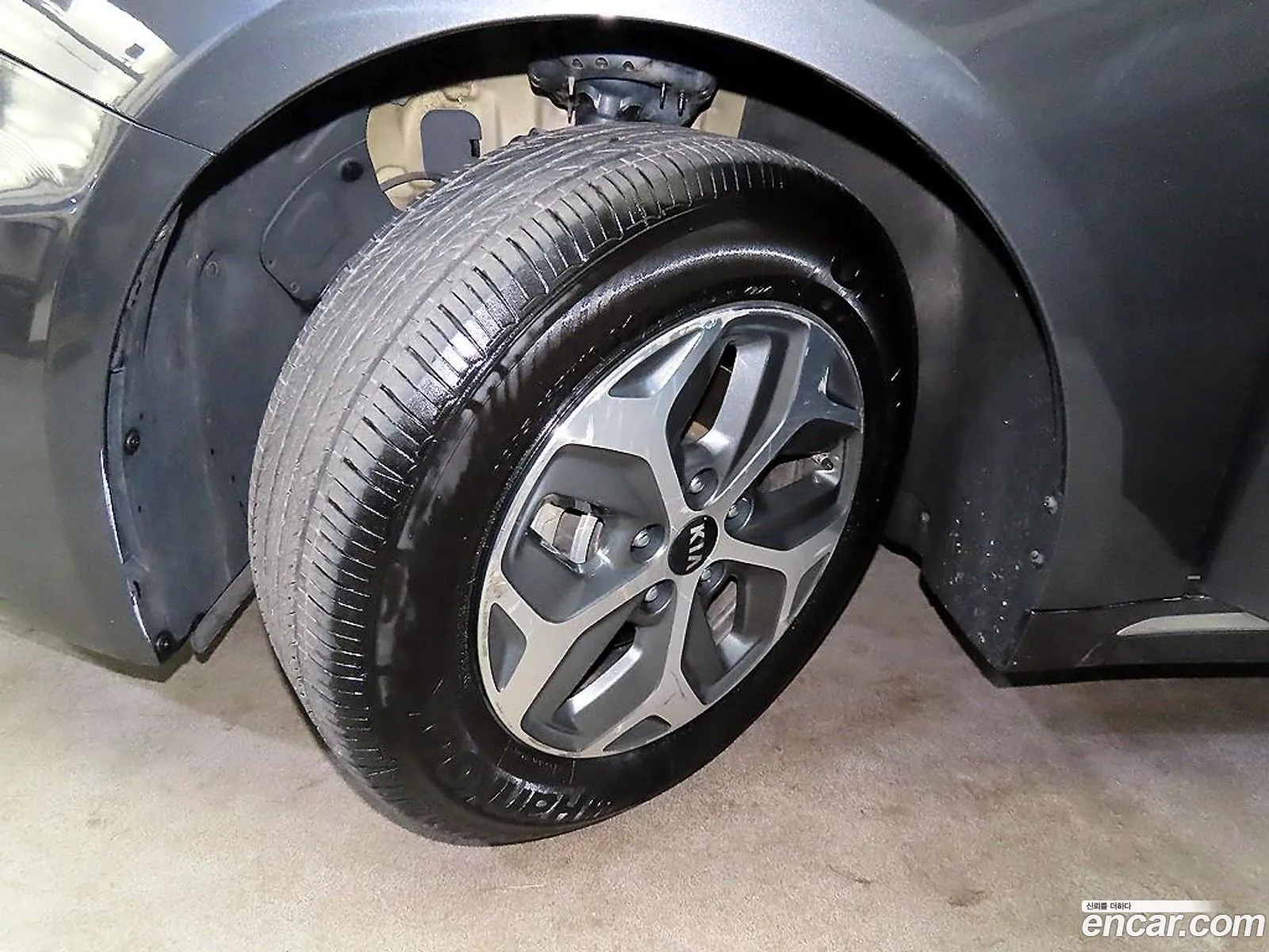 Kia K5 Hybrid 2019 — 16