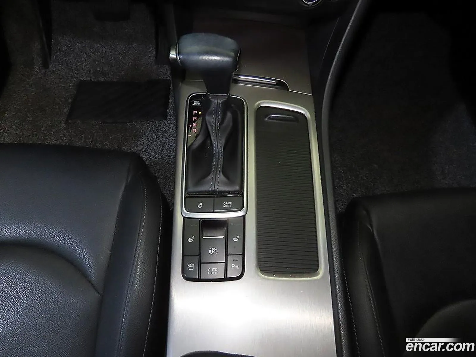 Kia K5 Hybrid 2019 — 17