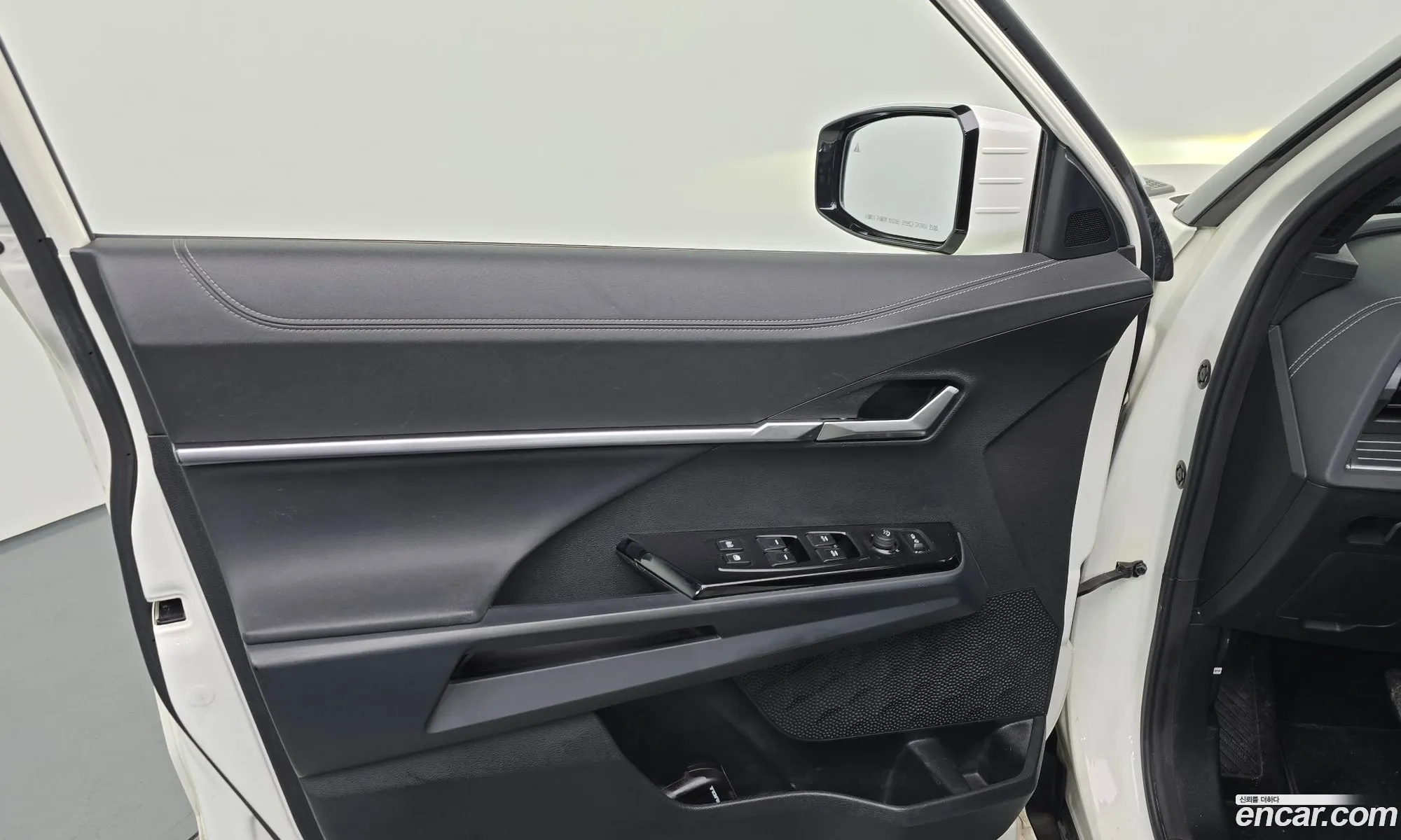 KG Mobility (SsangYong) Torres 2022 — 21