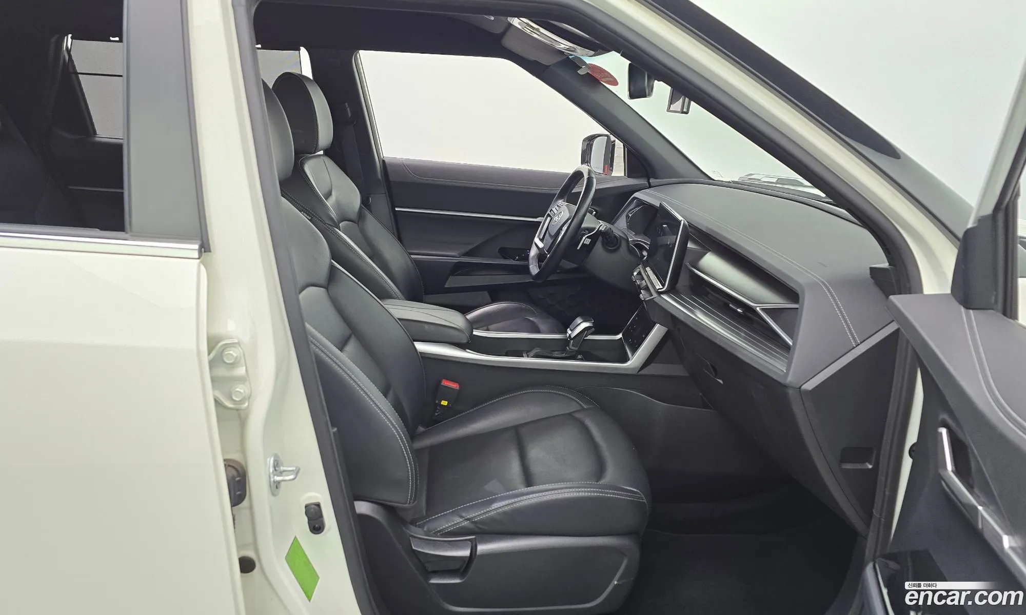 KG Mobility (SsangYong) Torres 2022 — 33