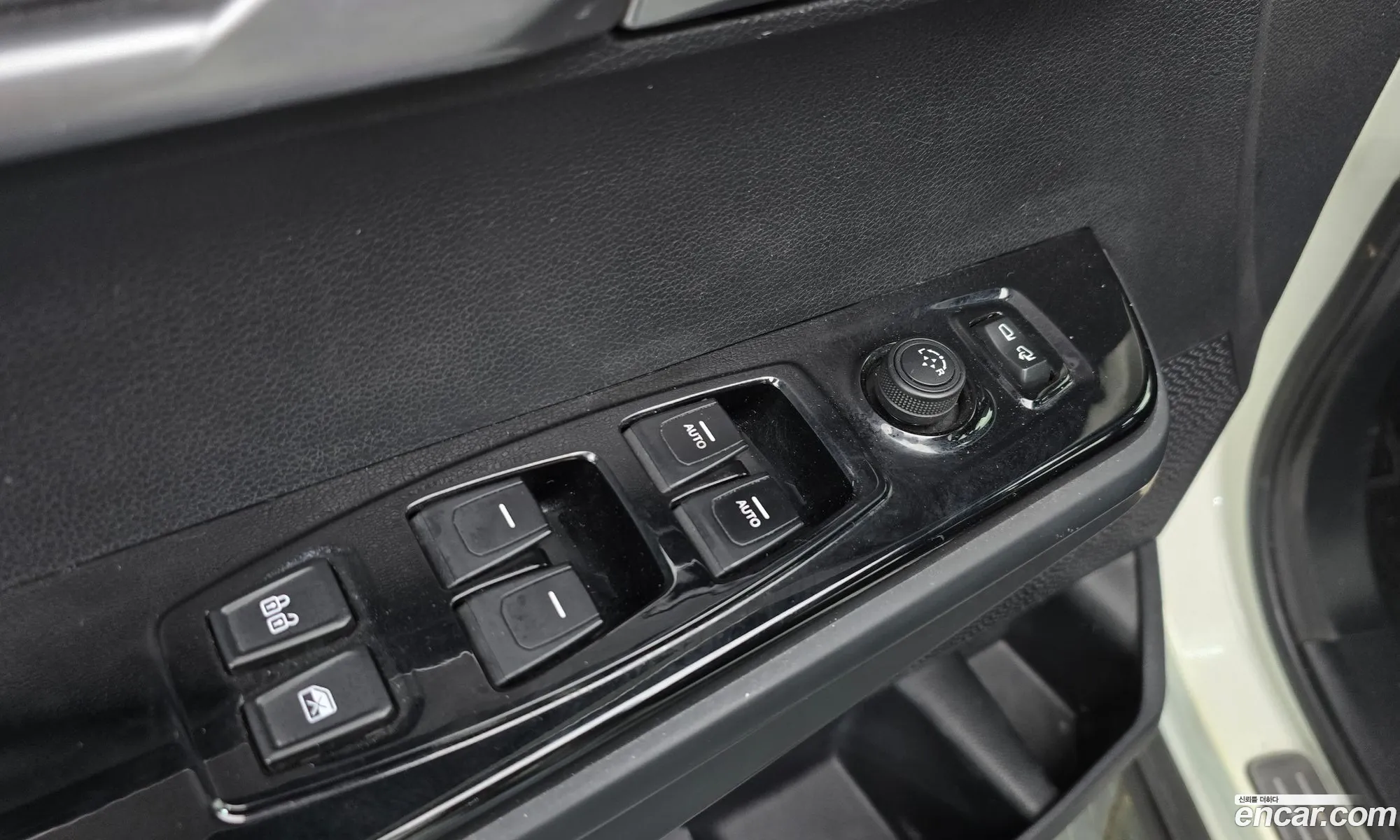 KG Mobility (SsangYong) Torres 2022 — 26