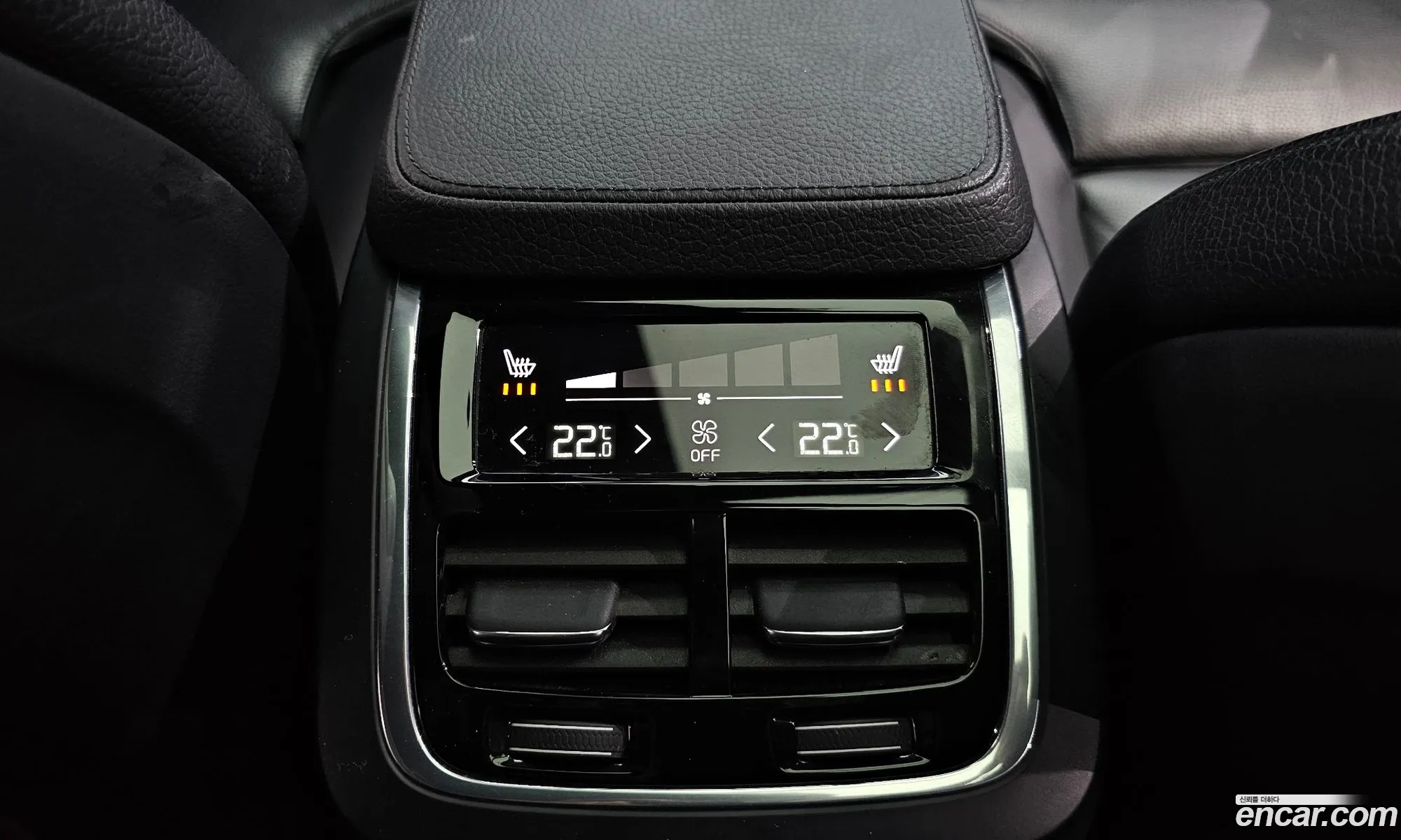 Volvo XC90 2016 YV1LF68BCH1126372 — 12