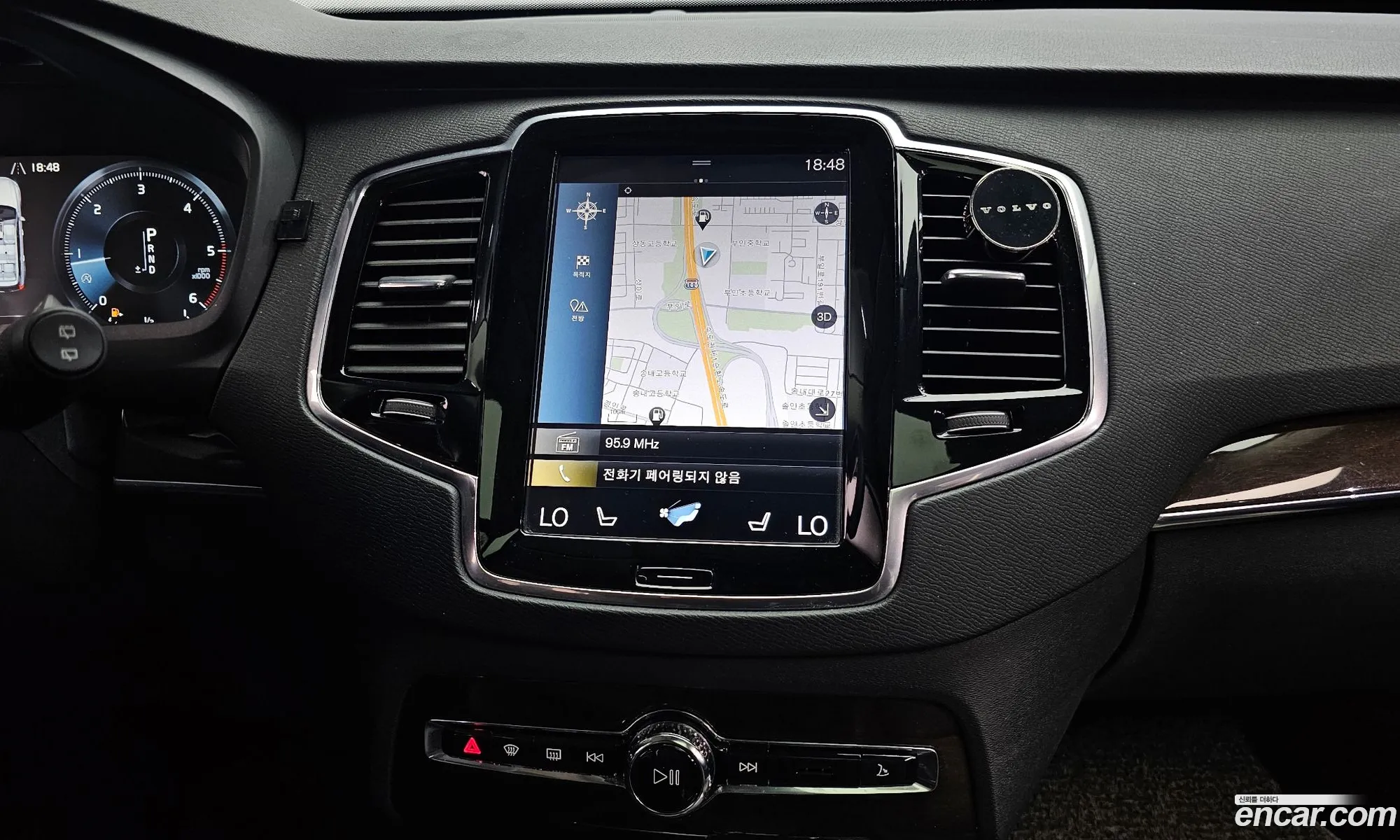Volvo XC90 2016 YV1LF68BCH1126372 — 2