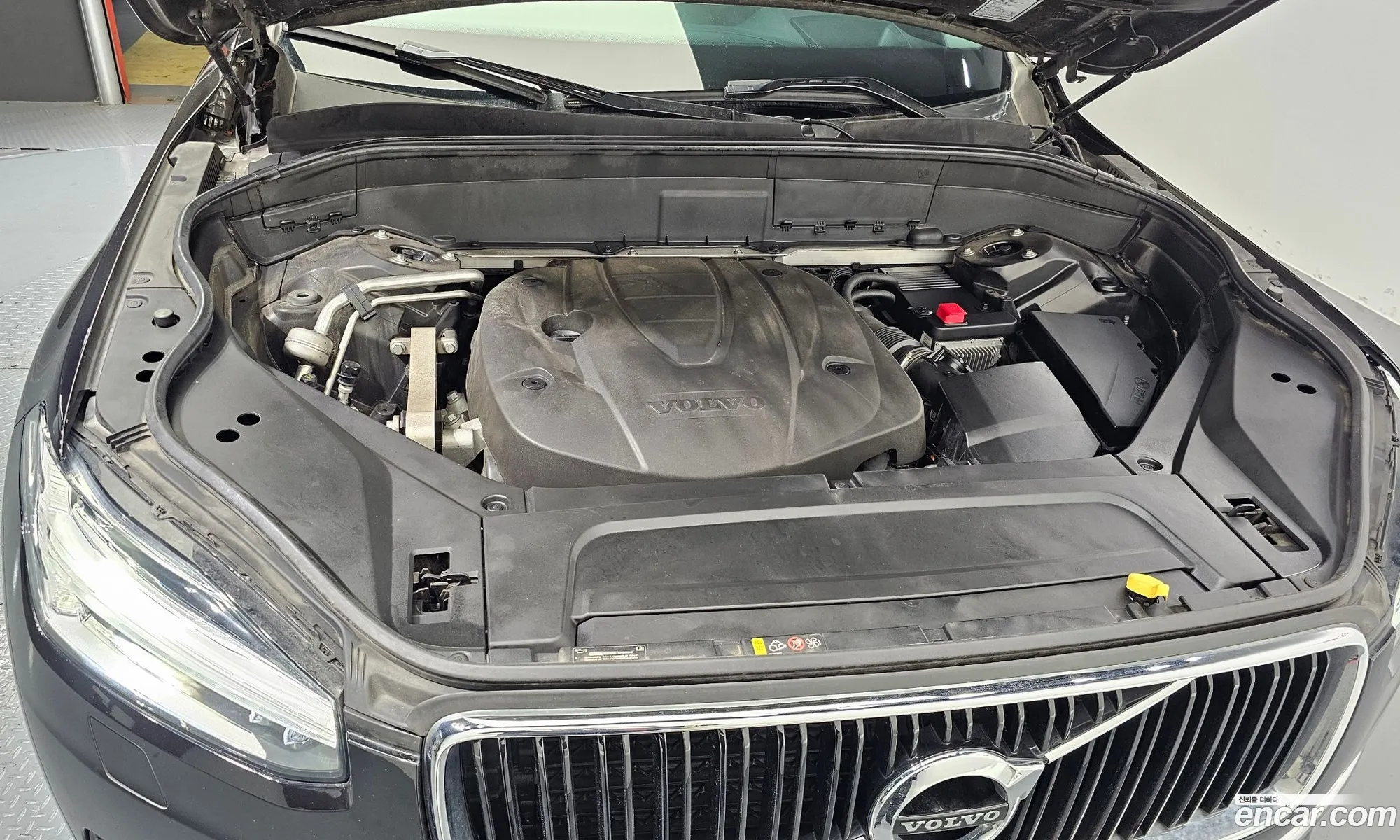Volvo XC90 2016 YV1LF68BCH1126372 — 19