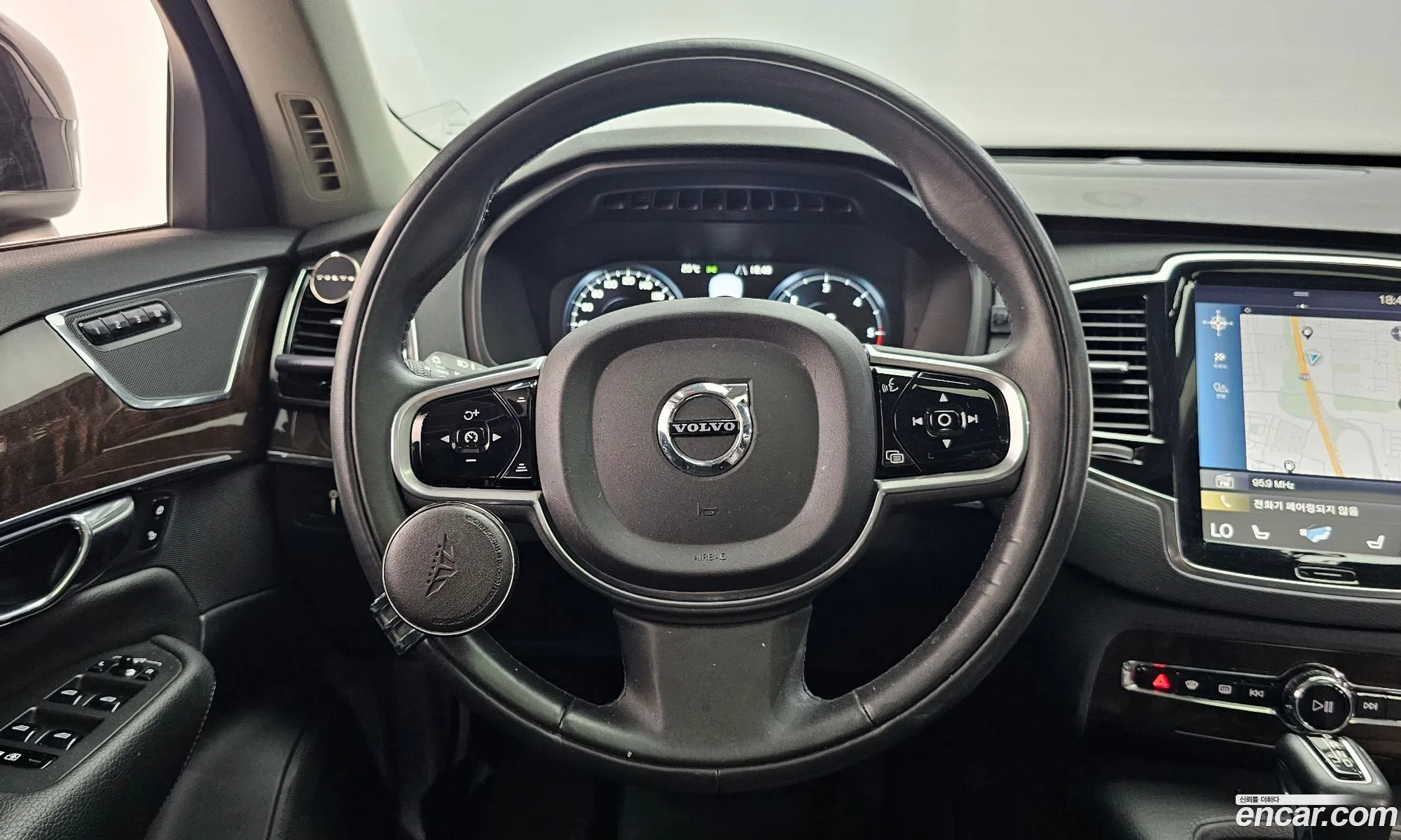 Volvo XC90 2016 YV1LF68BCH1126372 — 3