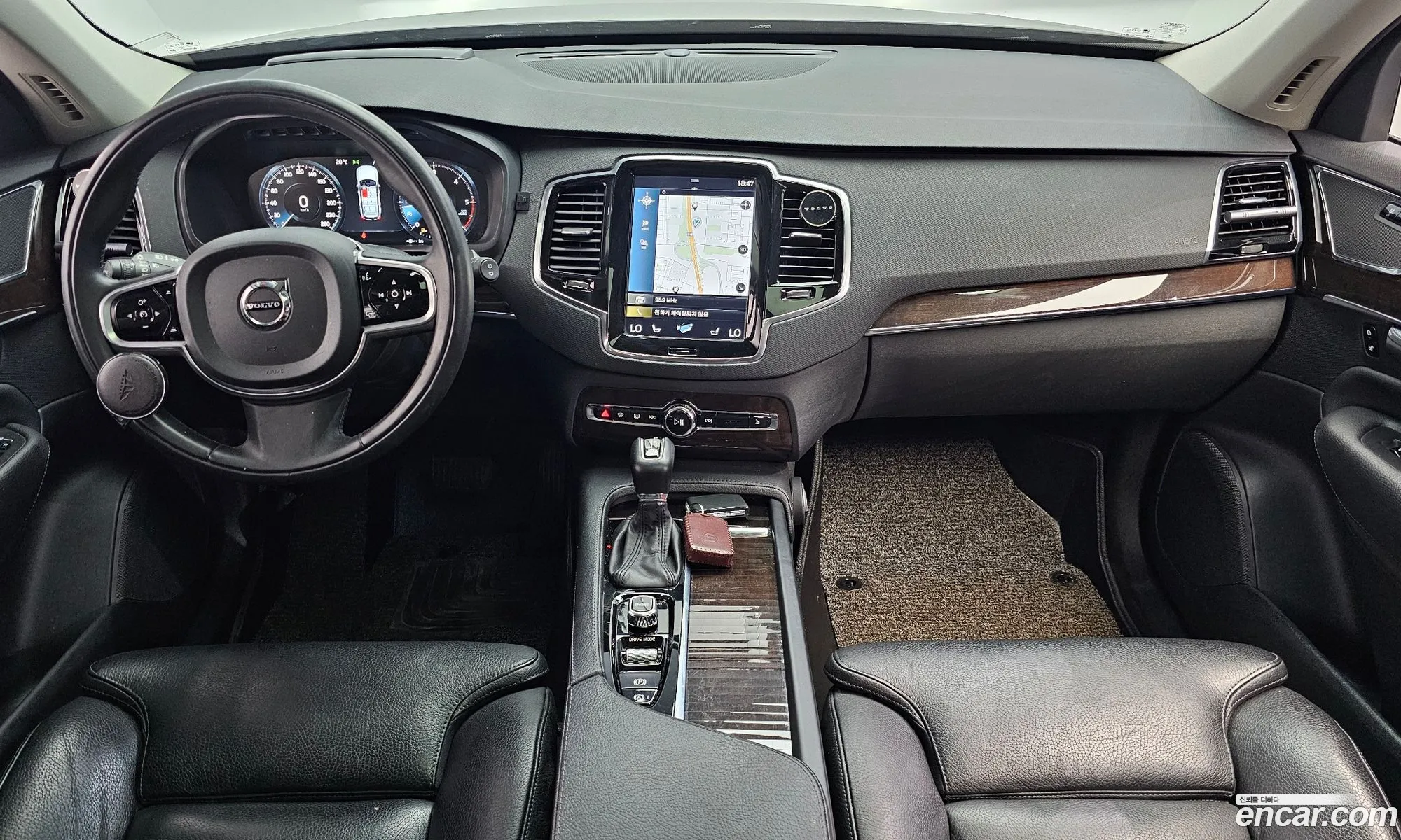 Volvo XC90 2016 YV1LF68BCH1126372 — 14