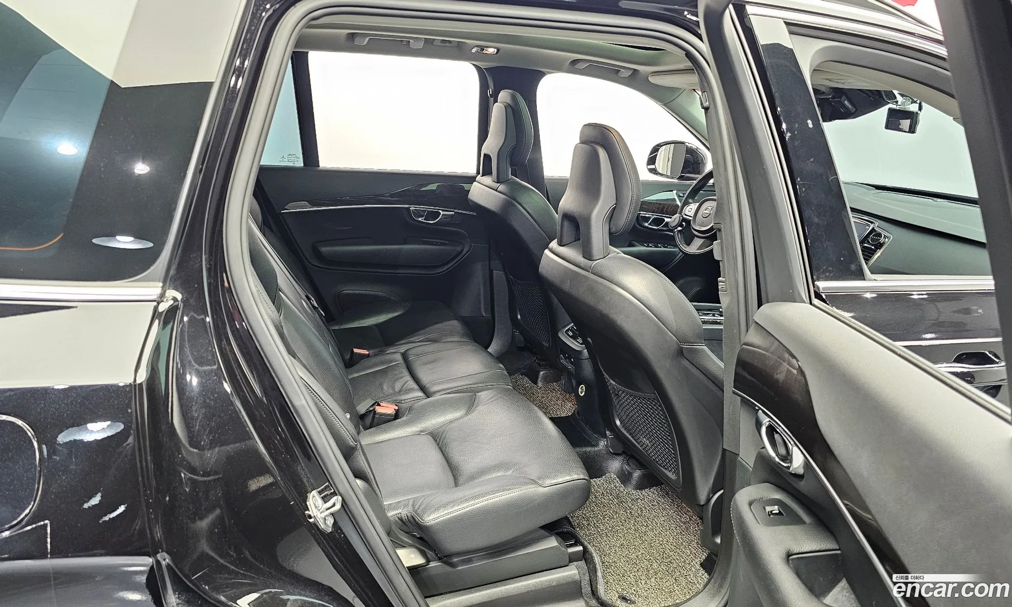 Volvo XC90 2016 YV1LF68BCH1126372 — 9