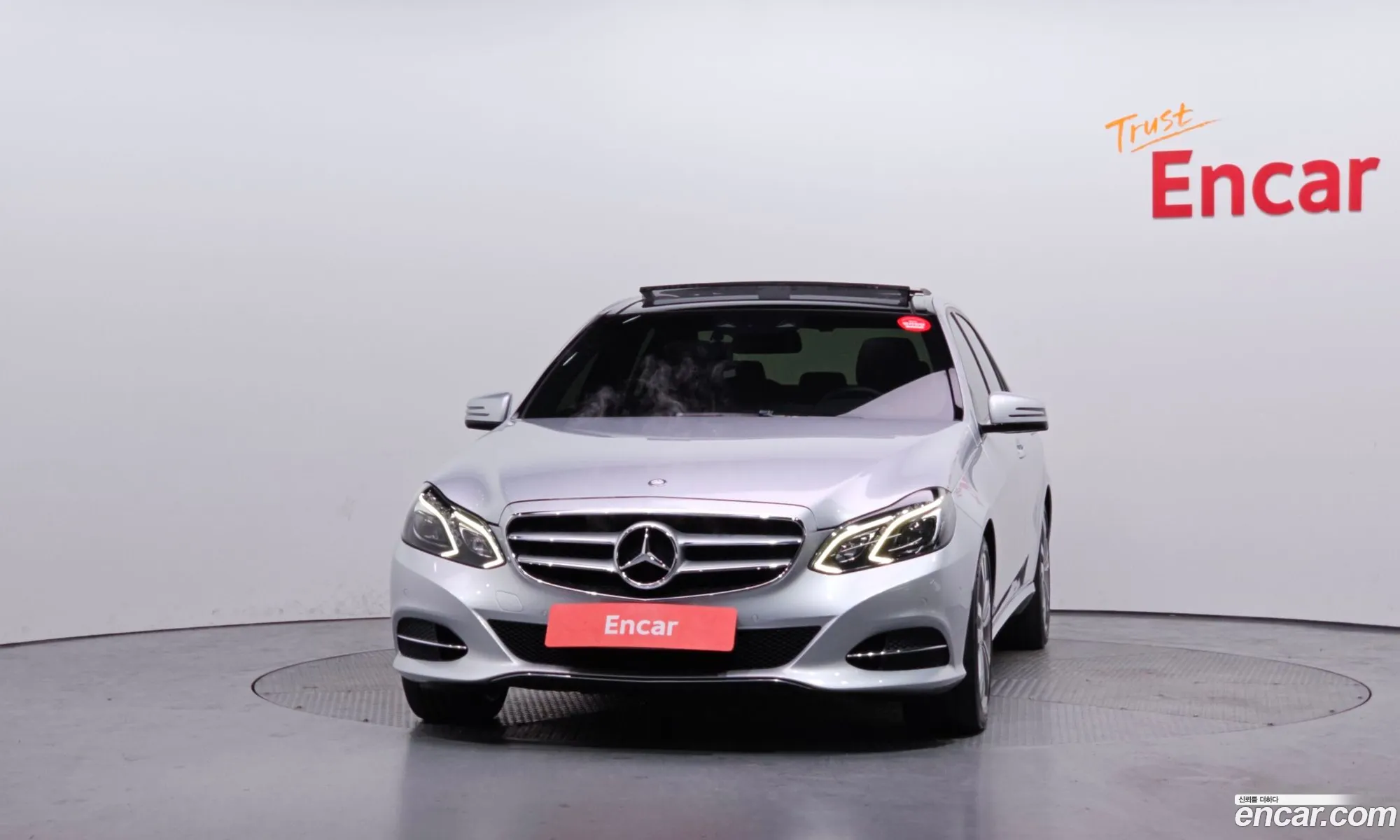 Mercedes-Benz E-Class W212 2014 WDDHF8BB0EA962417 — 18
