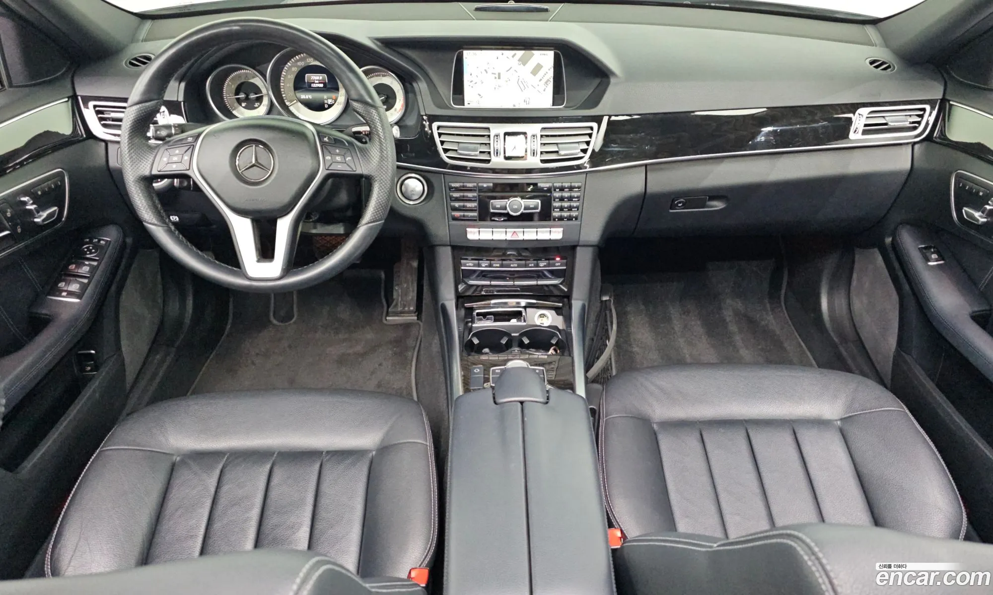Mercedes-Benz E-Class W212 2014 WDDHF8BB0EA962417 — 8