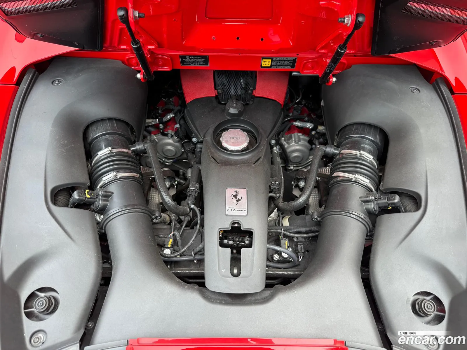 Ferrari F8 Spider 2020 — 3