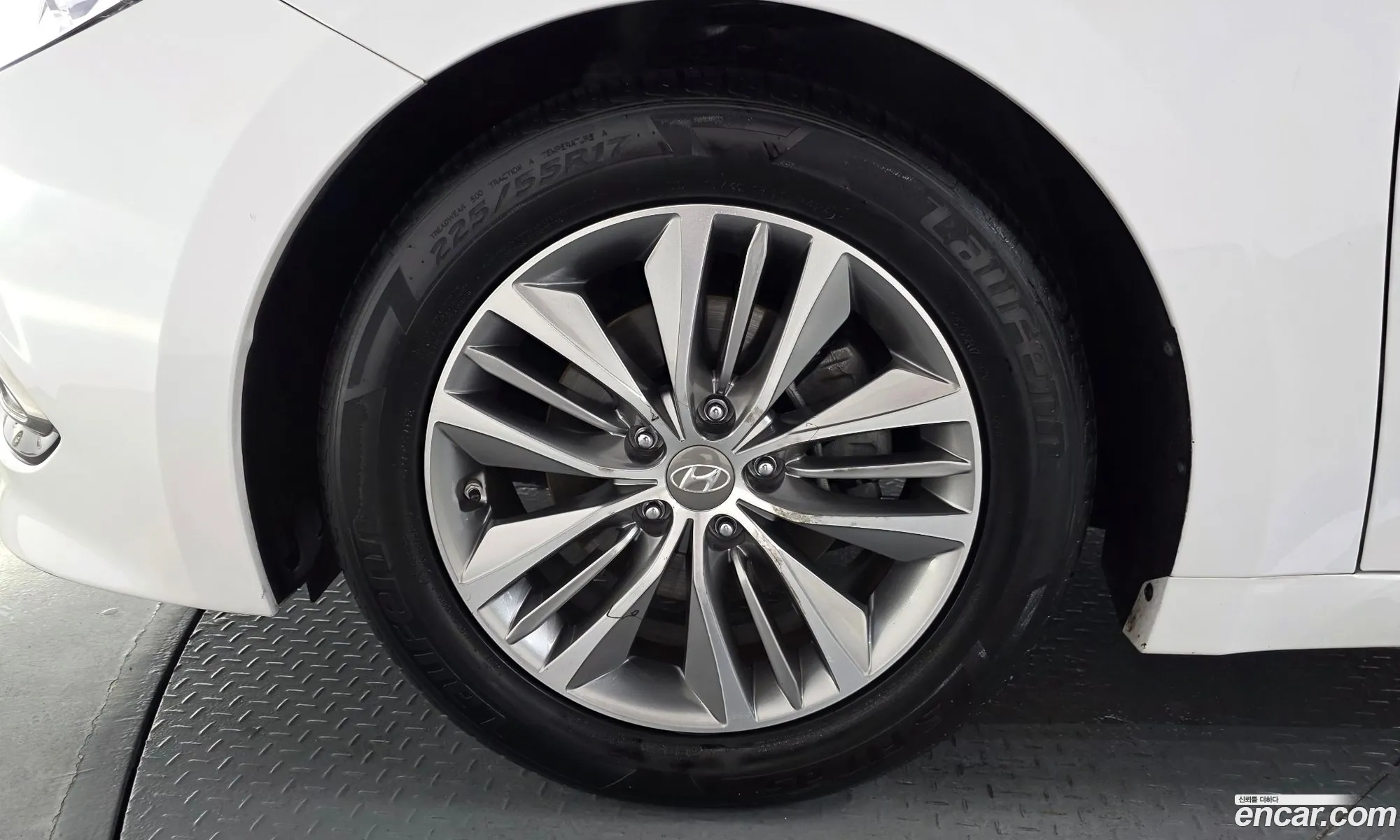 Hyundai Grandeur HG 2015 — 13