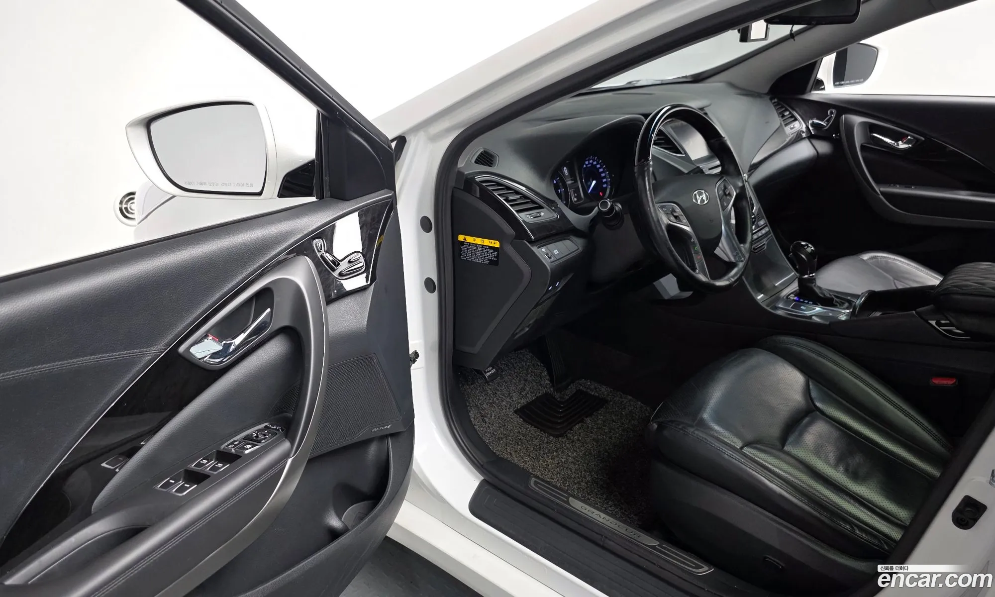 Hyundai Grandeur HG 2015 — 5