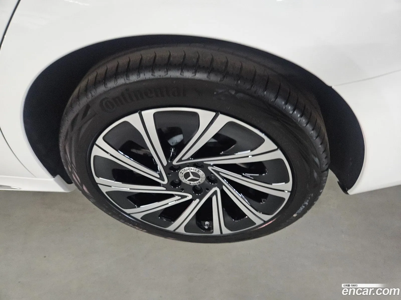 Mercedes-Benz E-Class W214 2026 — 3