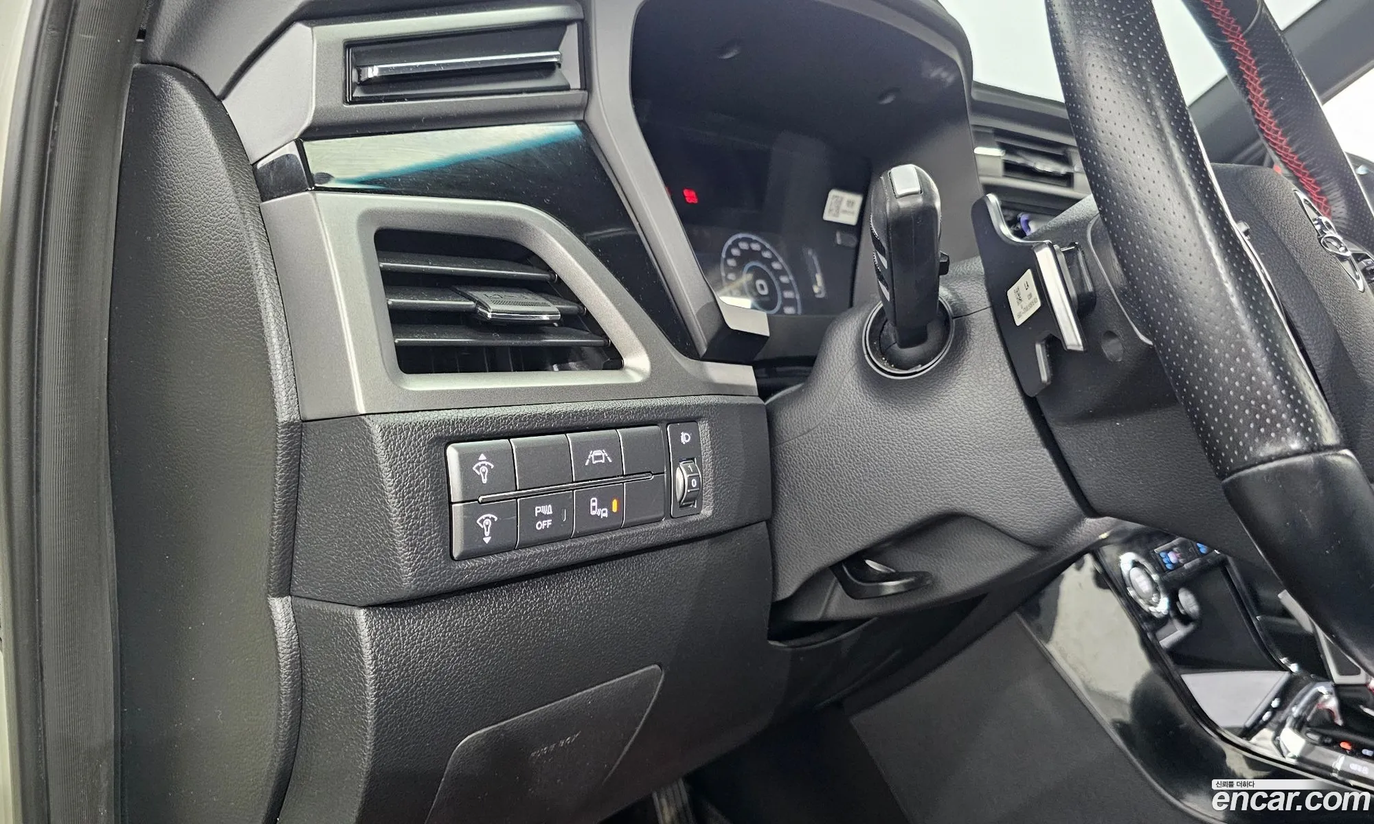 KG Mobility (SsangYong) Beautiful Korando 2020 — 10