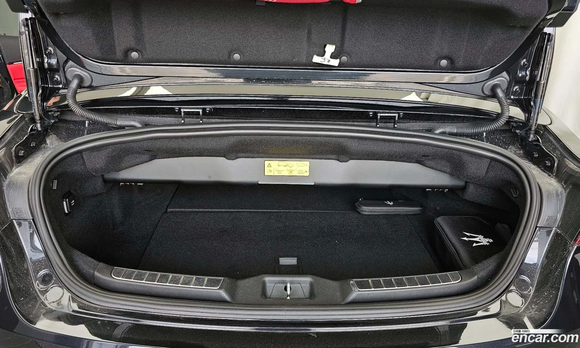 Maserati GranCabrio 2024 ZAMBMXDB9RX456743 — 13