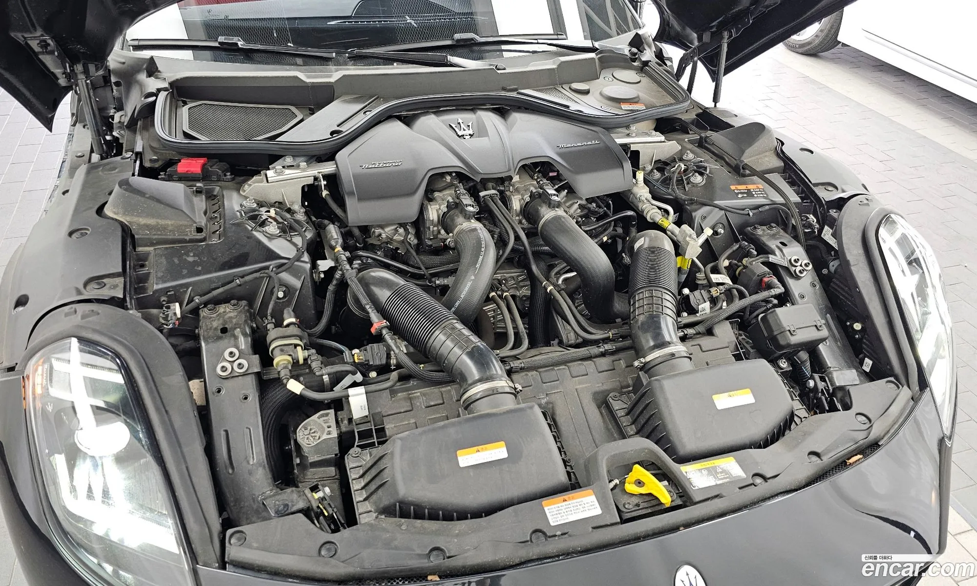 Maserati GranCabrio 2024 ZAMBMXDB9RX456743 — 40