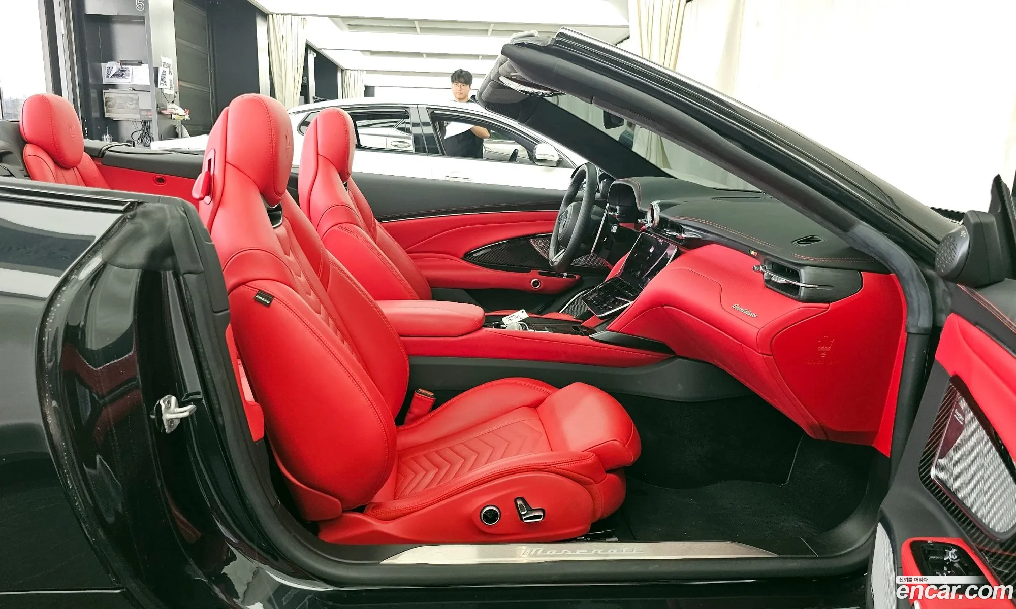 Maserati GranCabrio 2024 ZAMBMXDB9RX456743 — 6