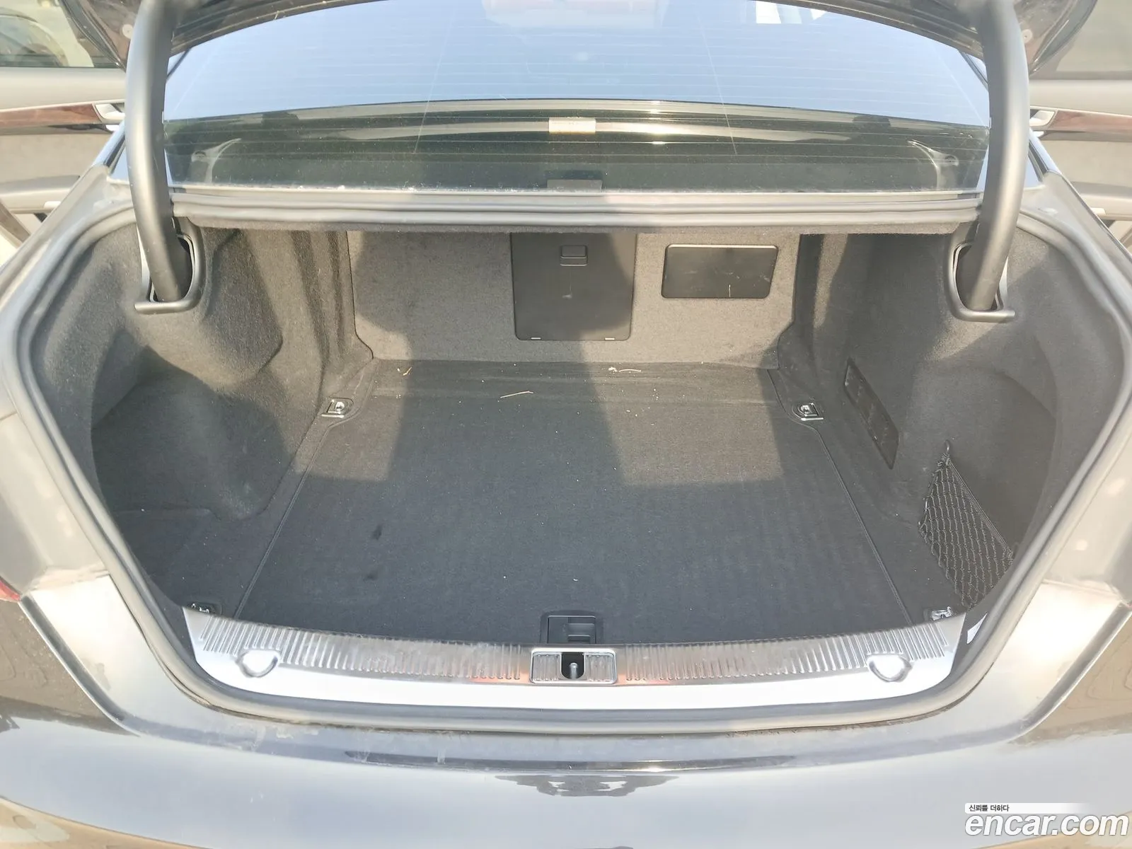Audi A8 2014 — 19
