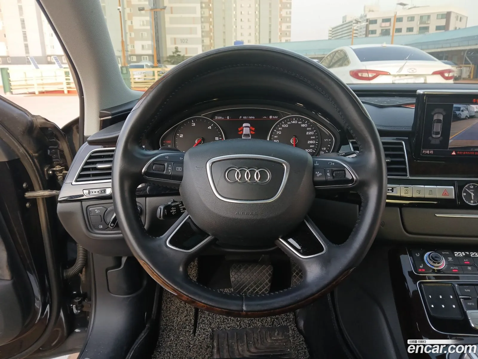 Audi A8 2014 — 8