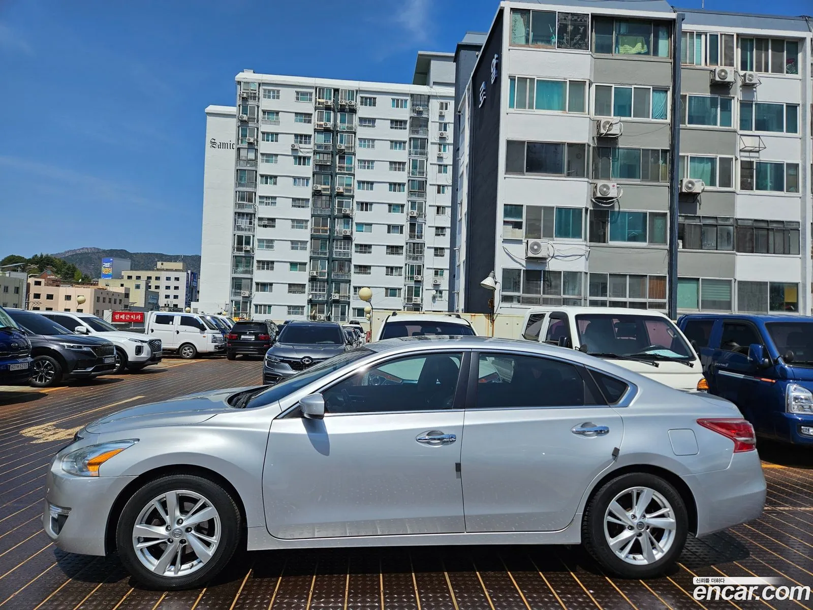 Nissan Altima 2013 — 16