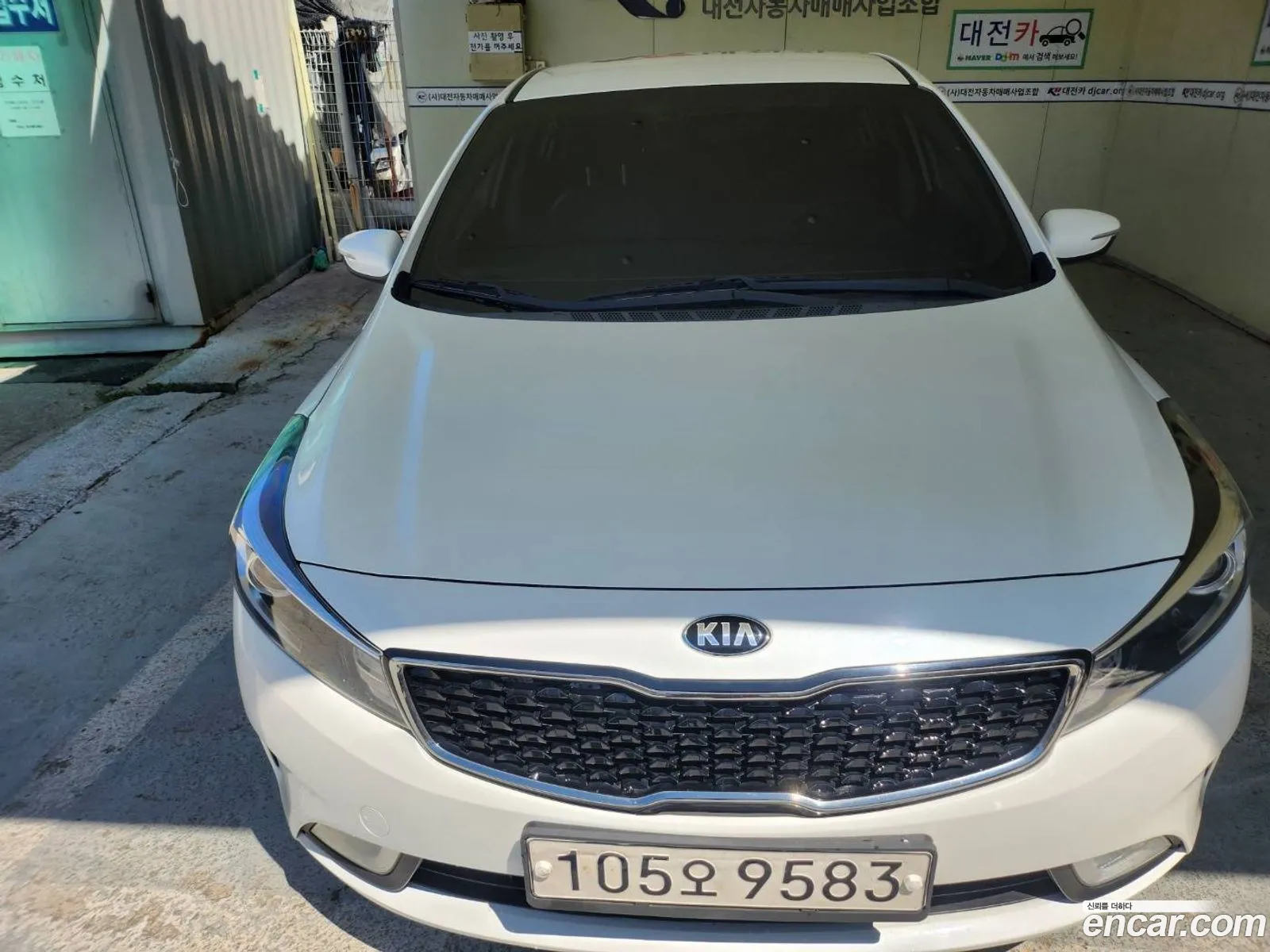 Kia K3 2016 — 17