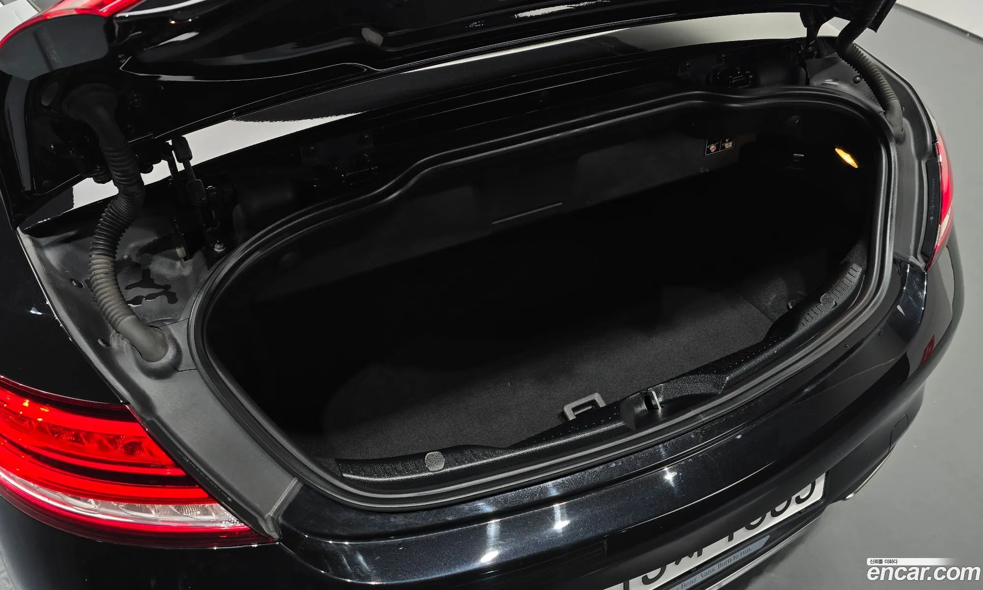 Mercedes-Benz C-Class W205 2020 W1KWK8ABXLG033401 — 4