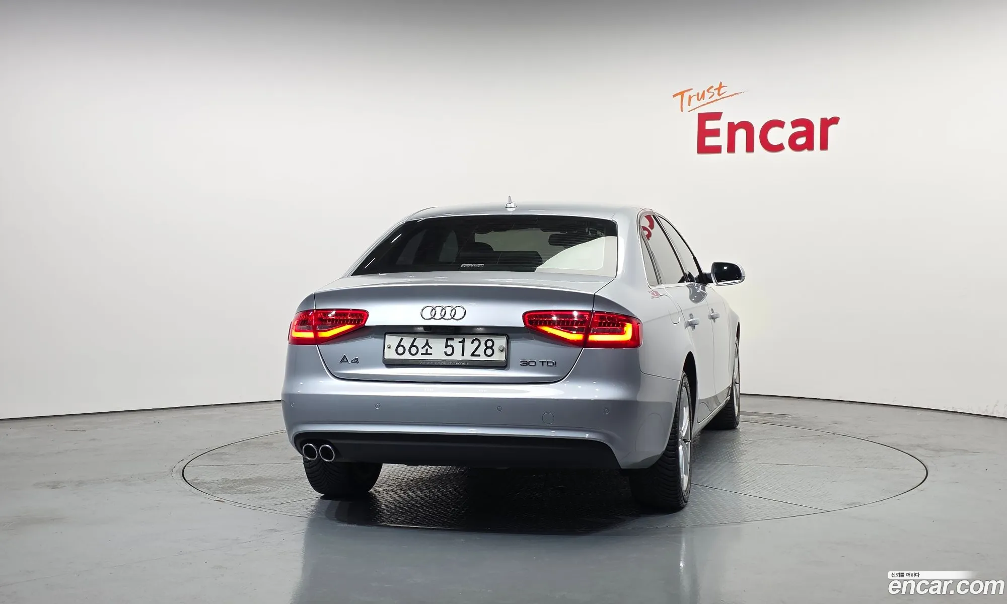 Audi A4 2015 — 16