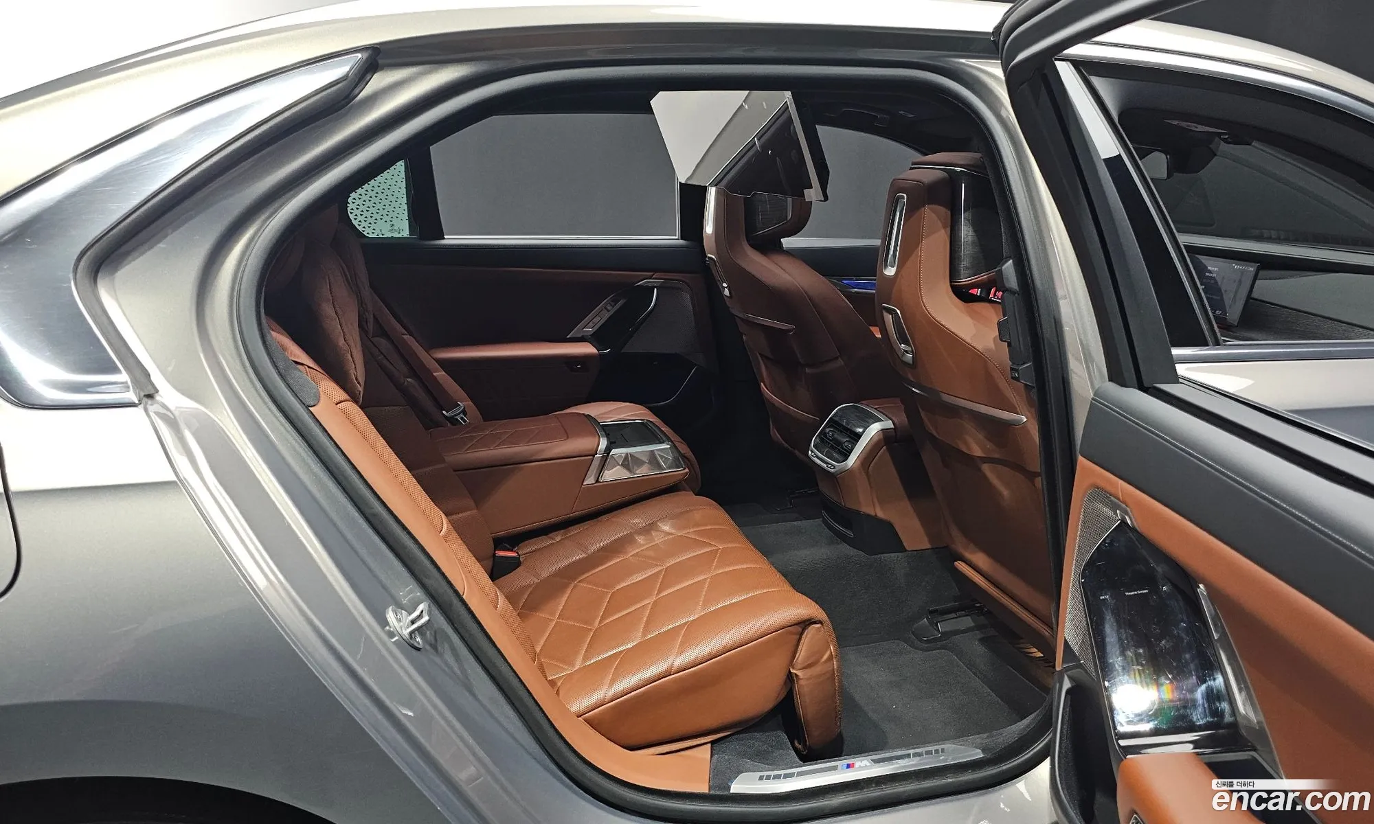 BMW 7 Series 2024 WBA31EH04RCR11890 — 11