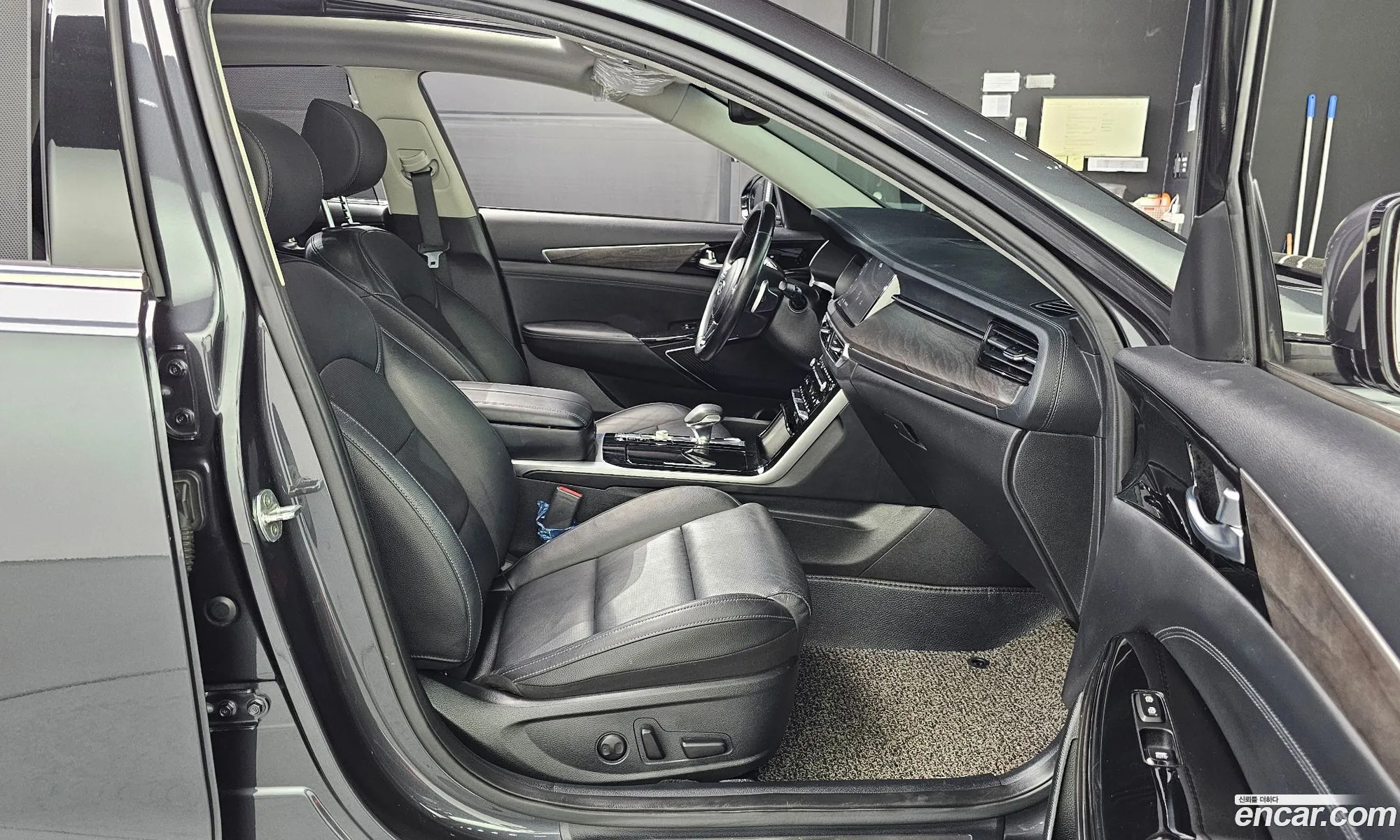 Kia K7 Premier 2019 — 15
