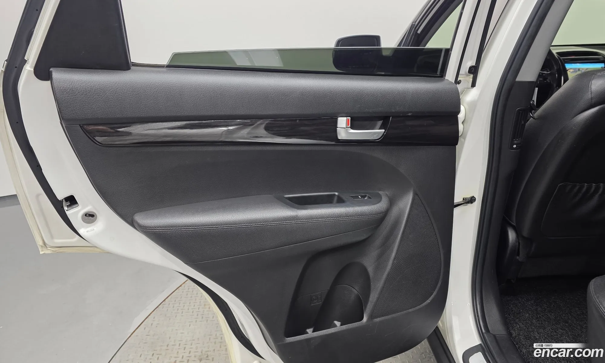 Kia Sorento R 2012 — 3