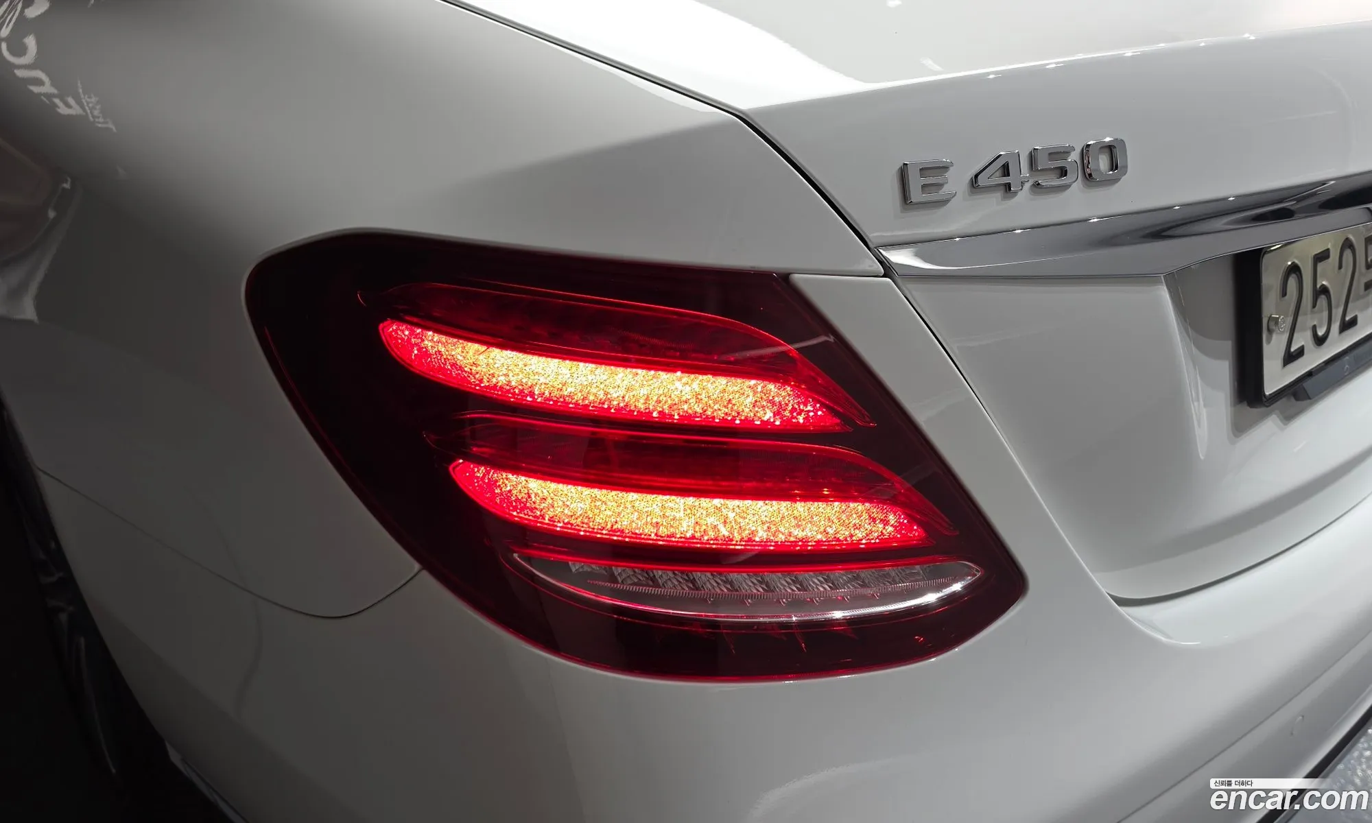 Mercedes-Benz E-Class W213 2020 — 23