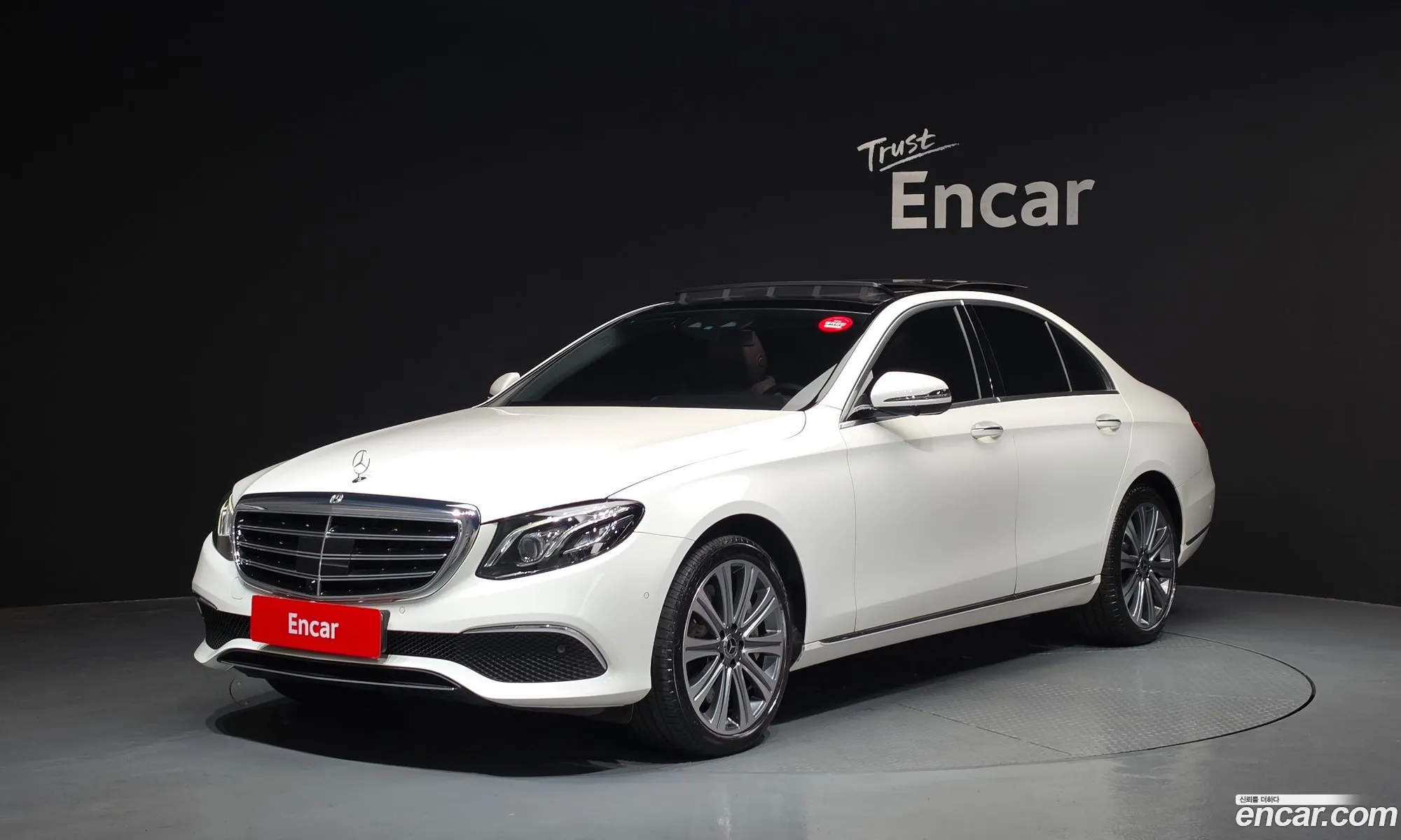 Mercedes-Benz E-Class W213 2020 — 29