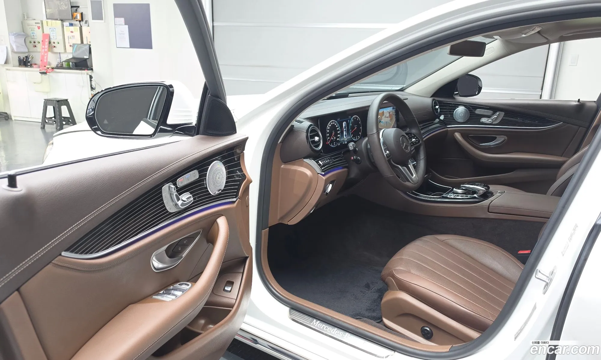 Mercedes-Benz E-Class W213 2020 — 27