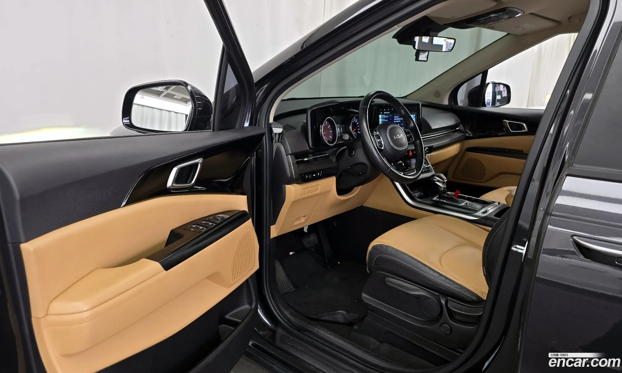 Kia Carnival 2022 — 16
