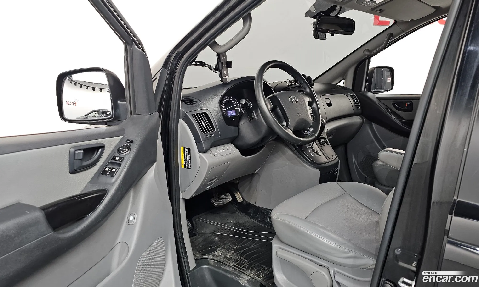 Hyundai Grand Starex 2020 — 13