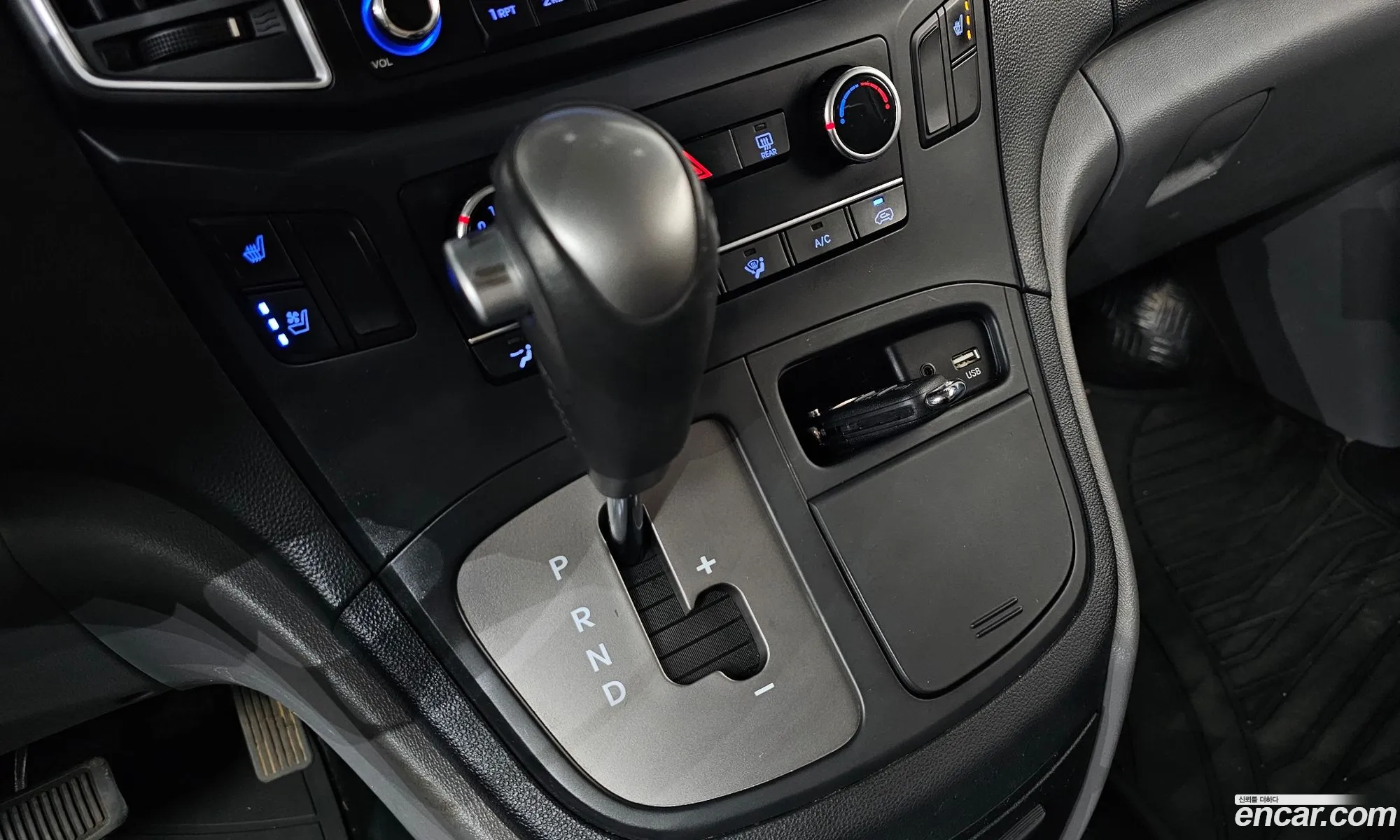 Hyundai Grand Starex 2020 — 9