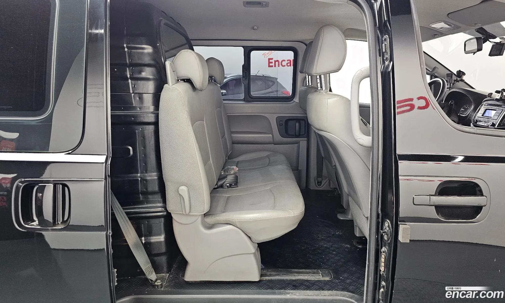 Hyundai Grand Starex 2020 — 18