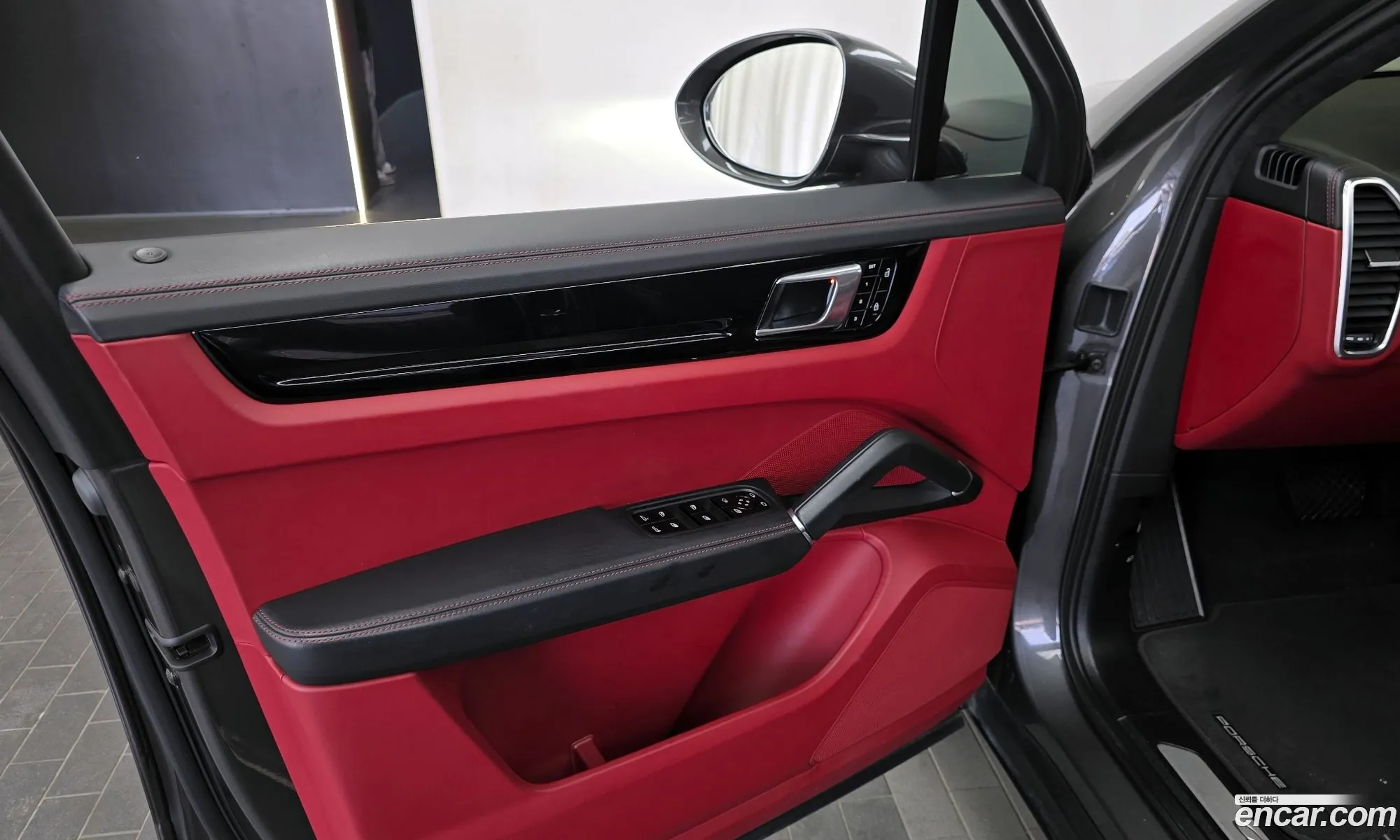 Porsche Cayenne 2020 WP1AA29Y9LDA05666 — 28