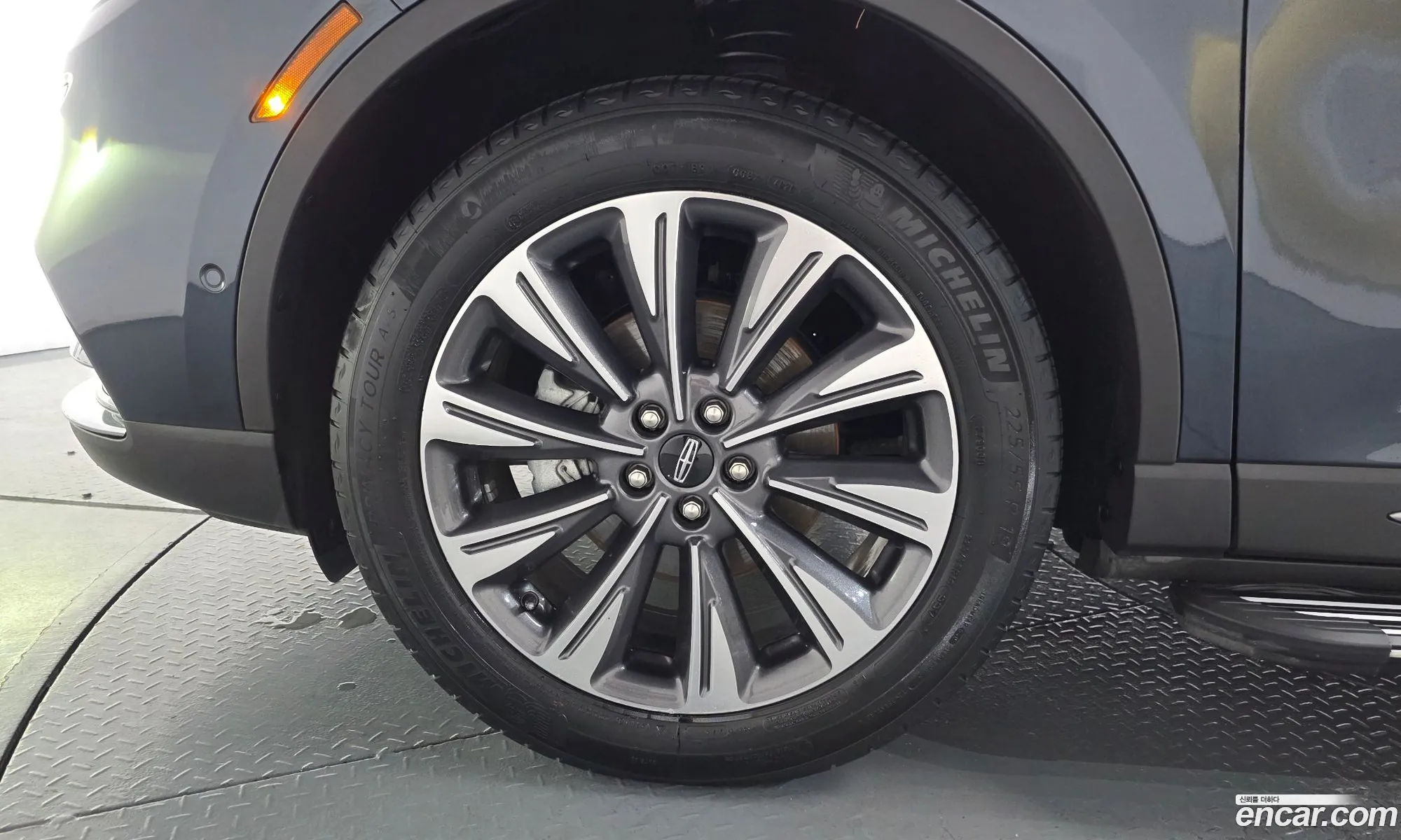 Lincoln Corsair 2021 — 19